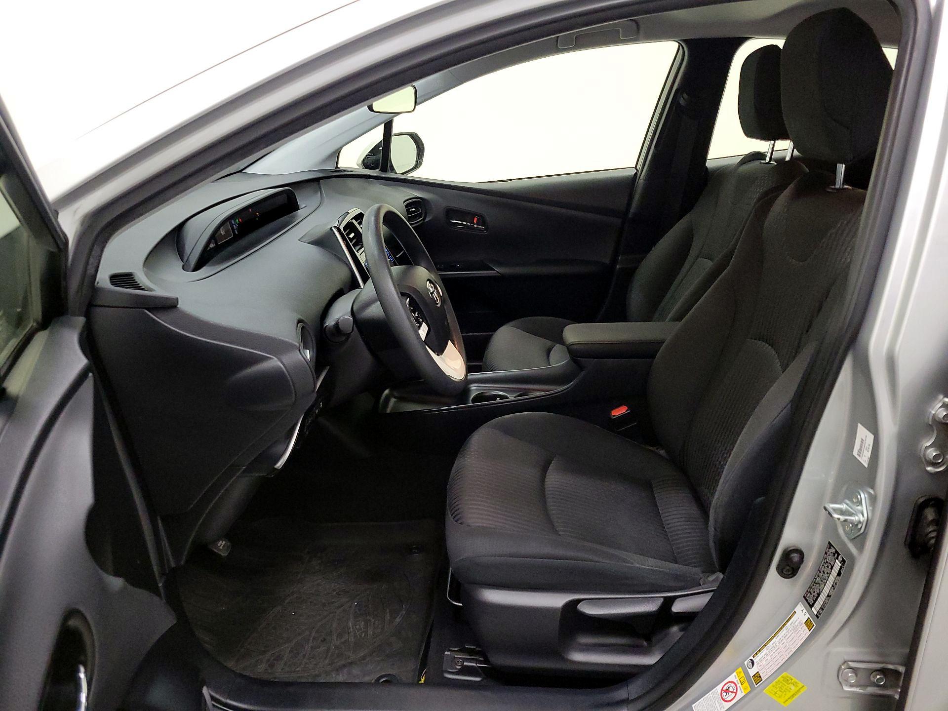 Thumbnail: 2017 Toyota Prius - 11