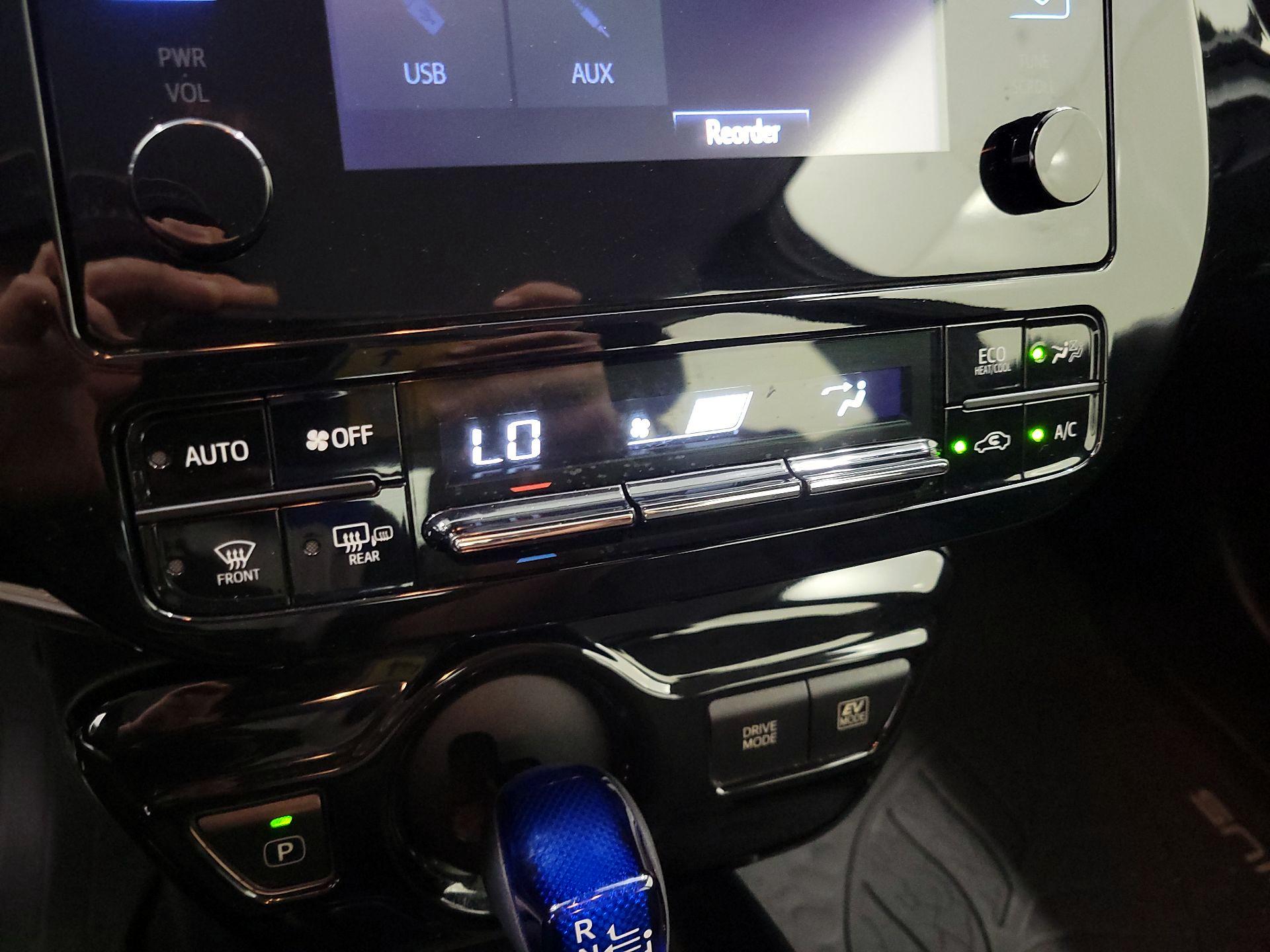 Thumbnail: 2017 Toyota Prius - 16