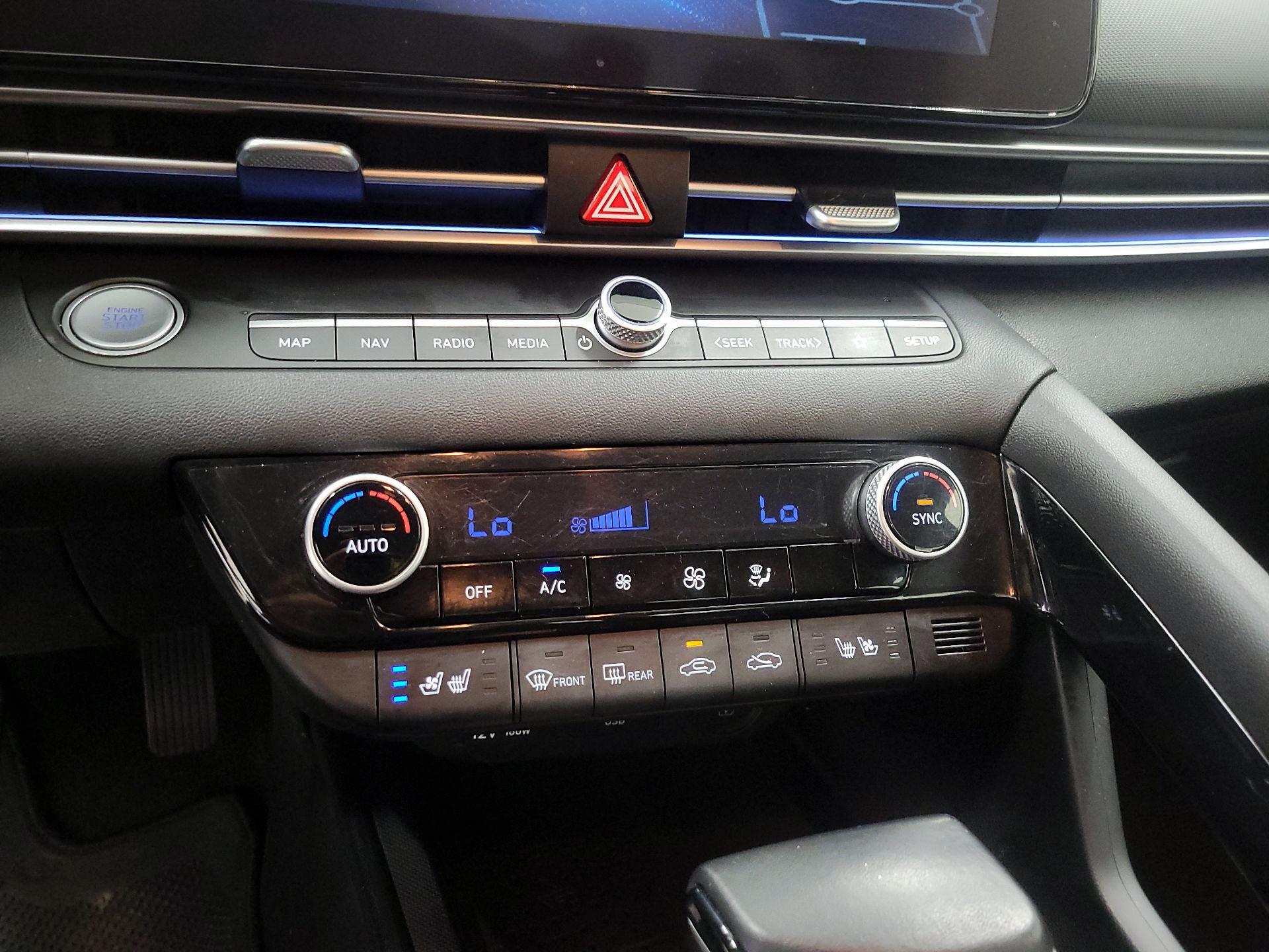 Thumbnail: 2022 Hyundai Elantra - 17
