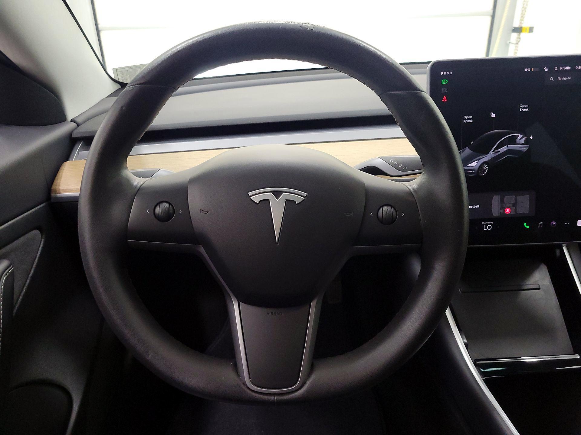 Thumbnail: 2020 Tesla Model 3 - 10