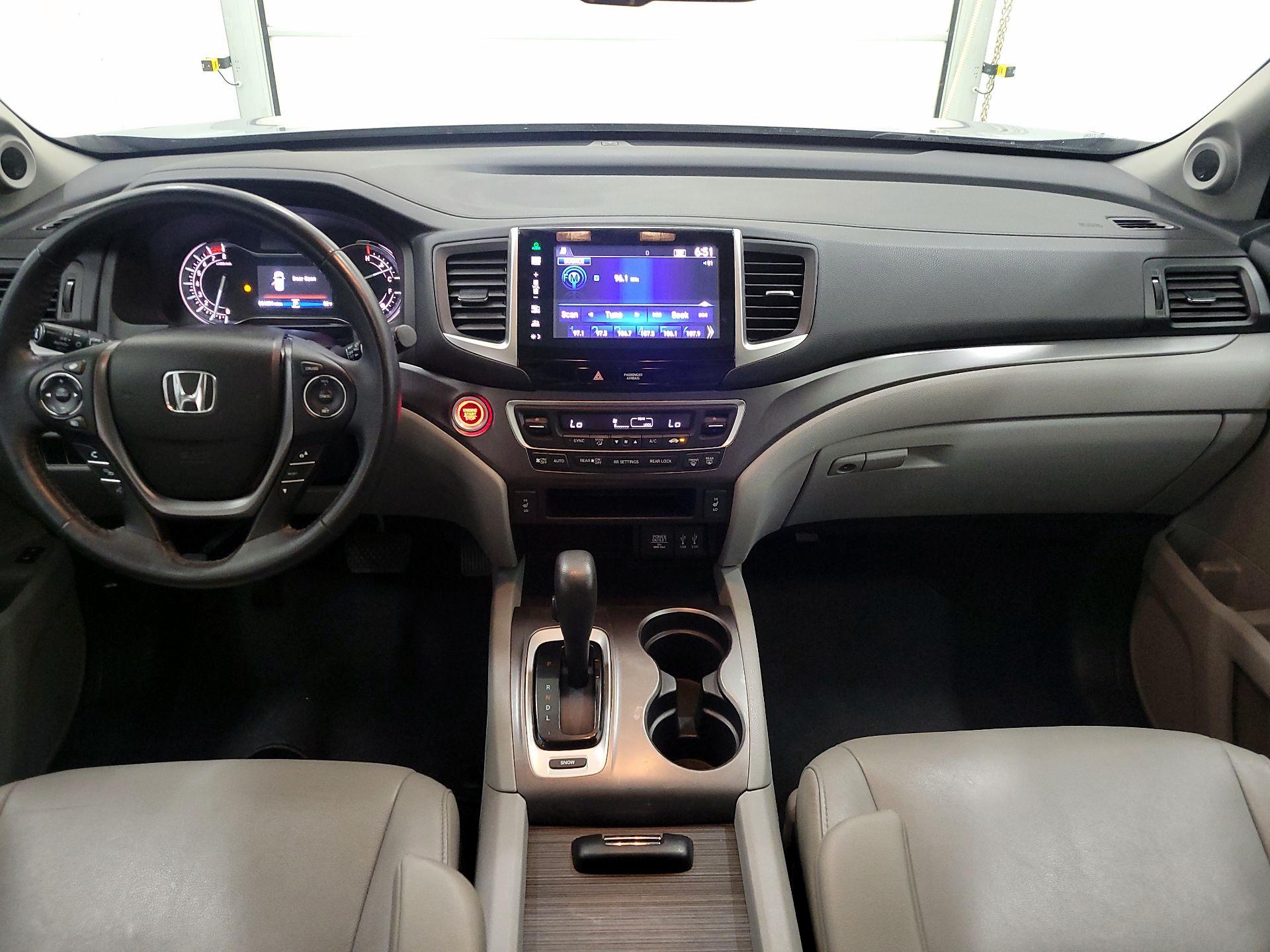Thumbnail: 2016 Honda Pilot - 9
