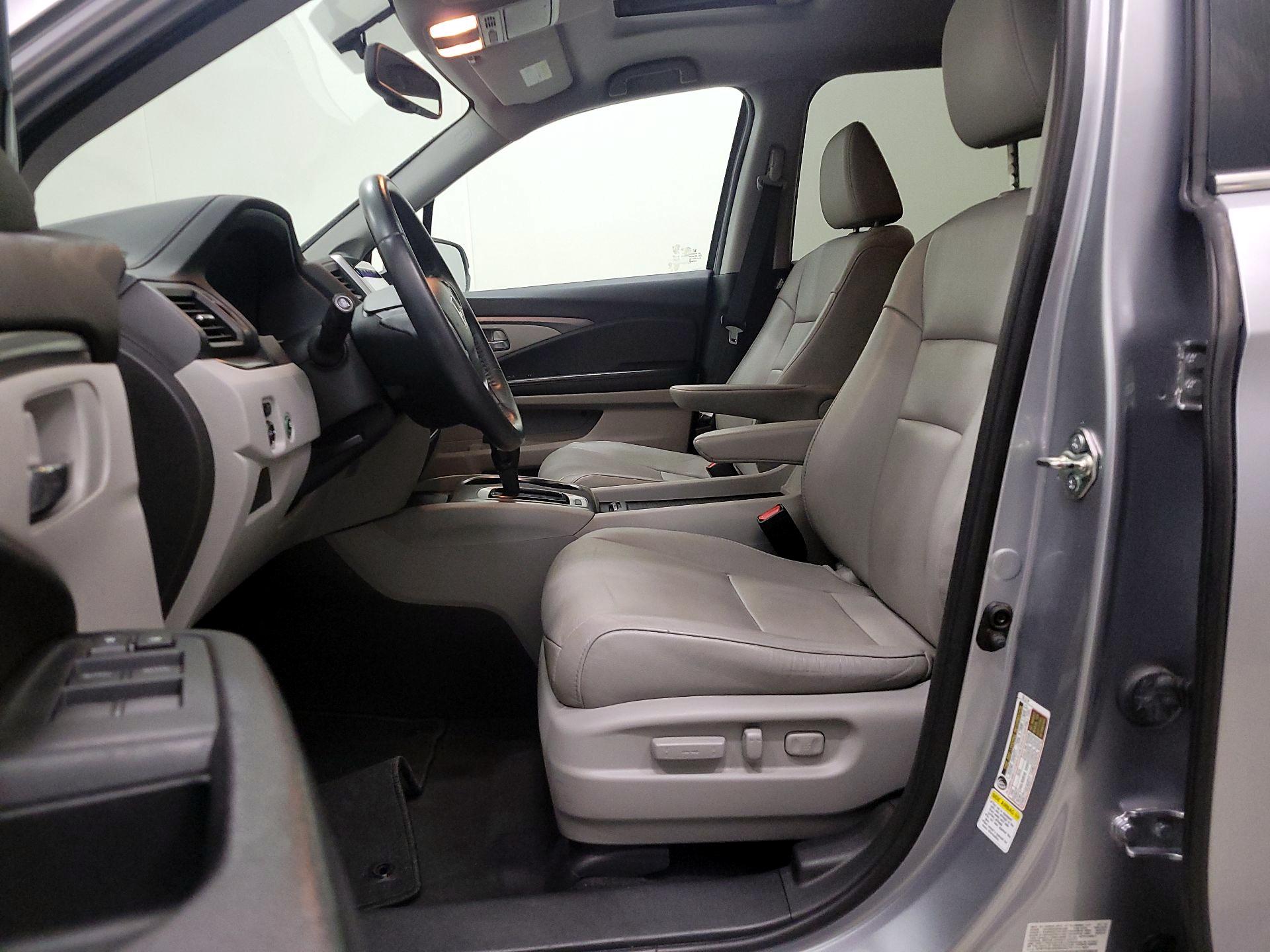 Thumbnail: 2016 Honda Pilot - 11