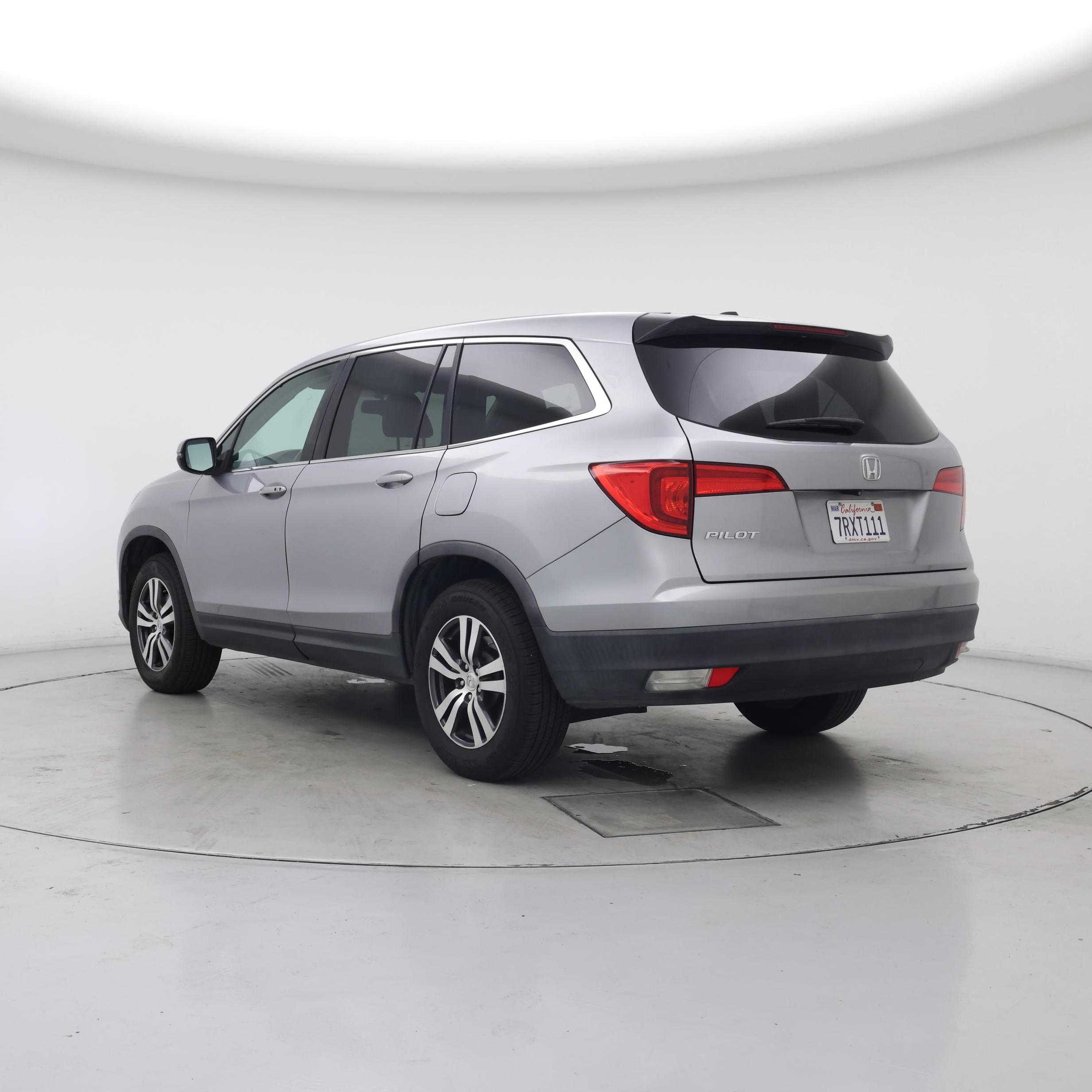 Thumbnail: 2016 Honda Pilot - 2