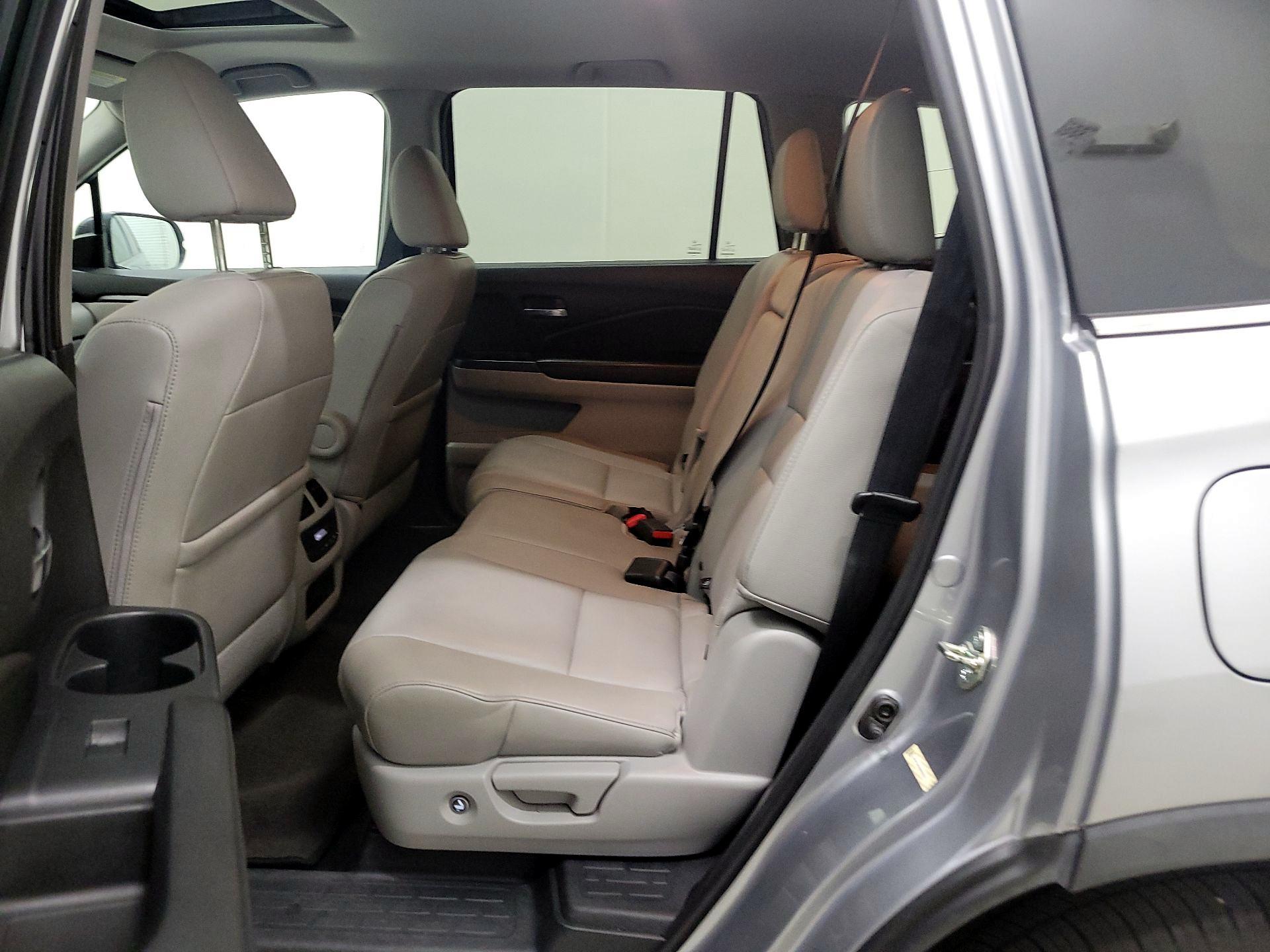 Thumbnail: 2016 Honda Pilot - 20