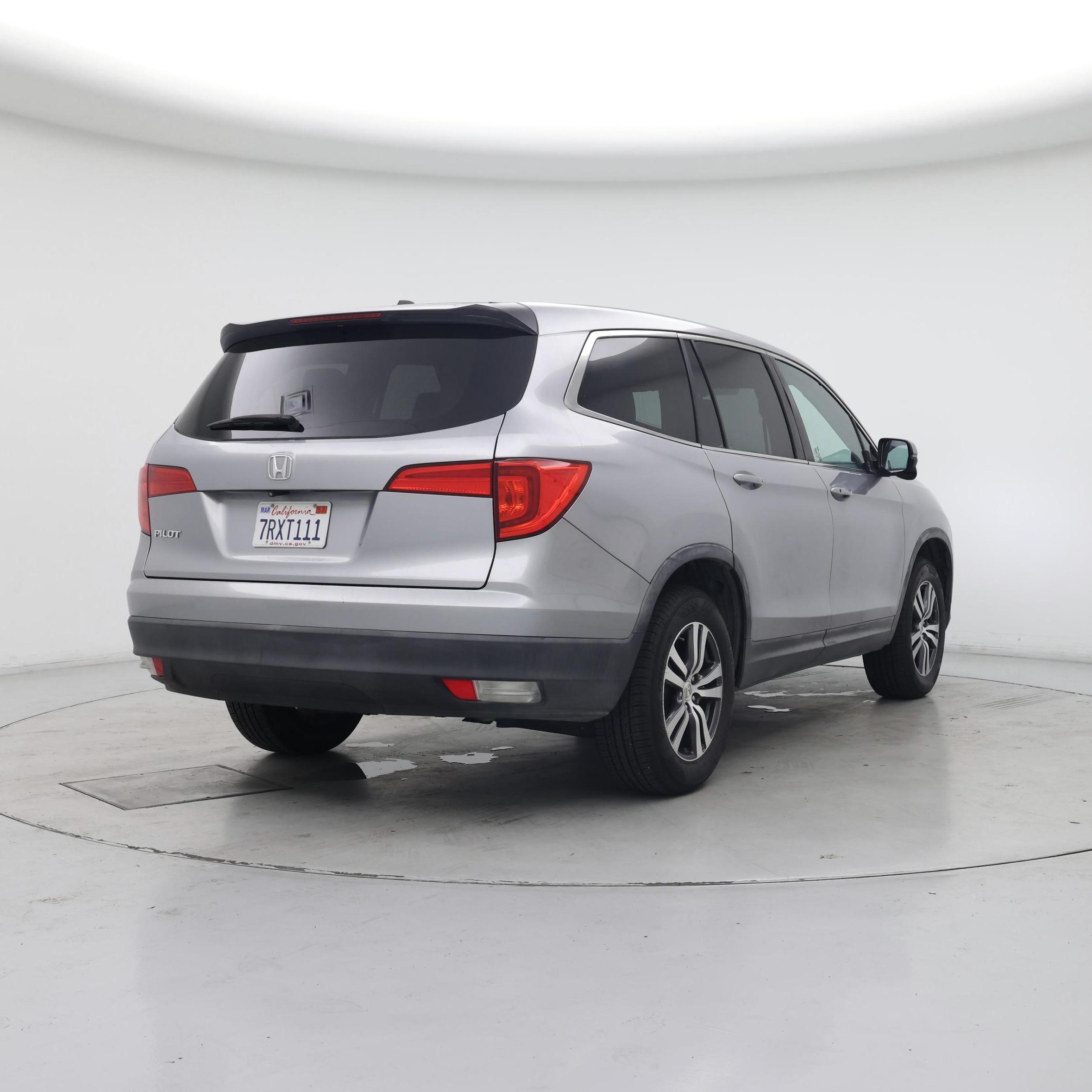 Thumbnail: 2016 Honda Pilot - 8