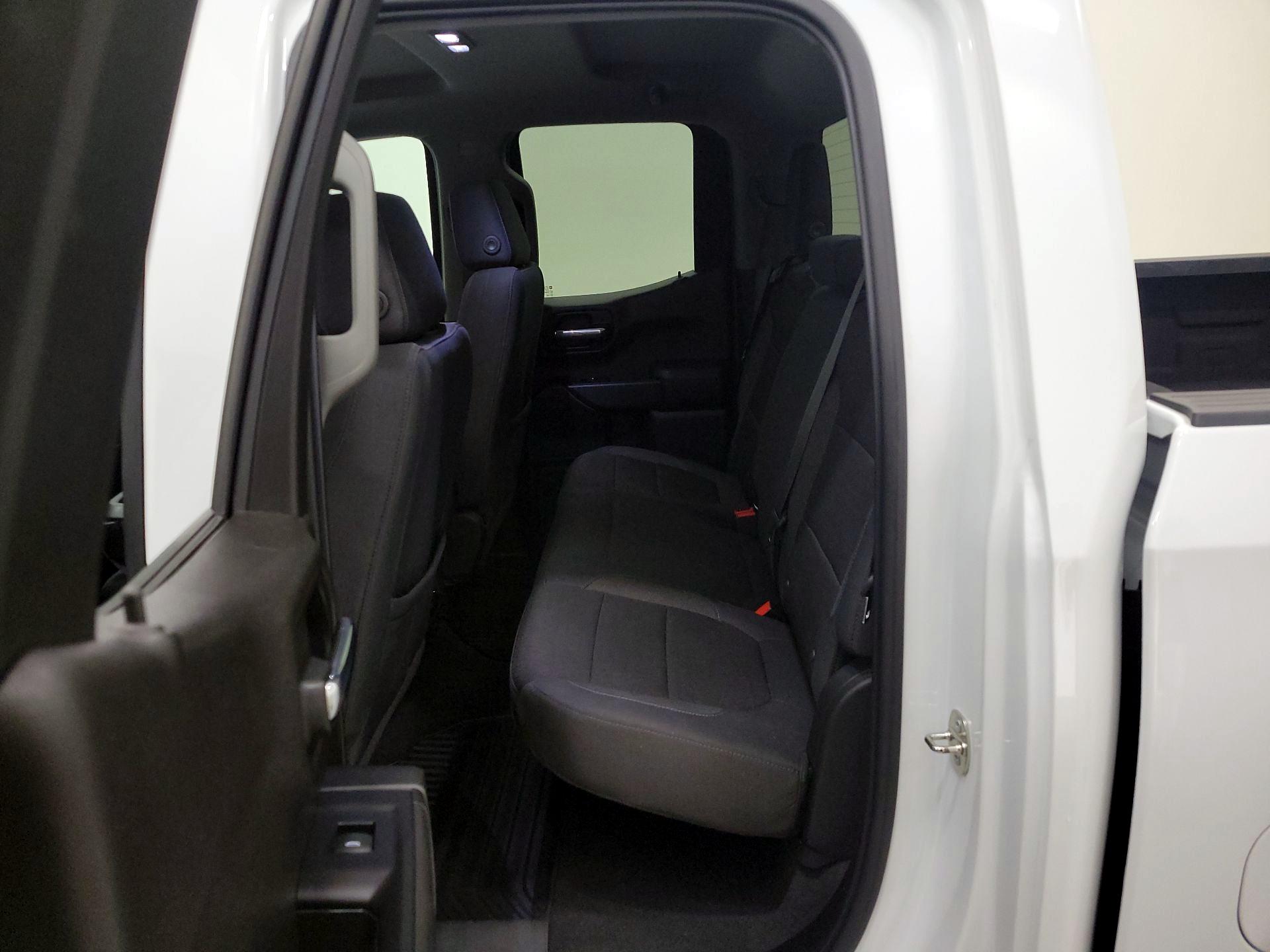 Thumbnail: 2019 Chevrolet Silverado 1500 - 19
