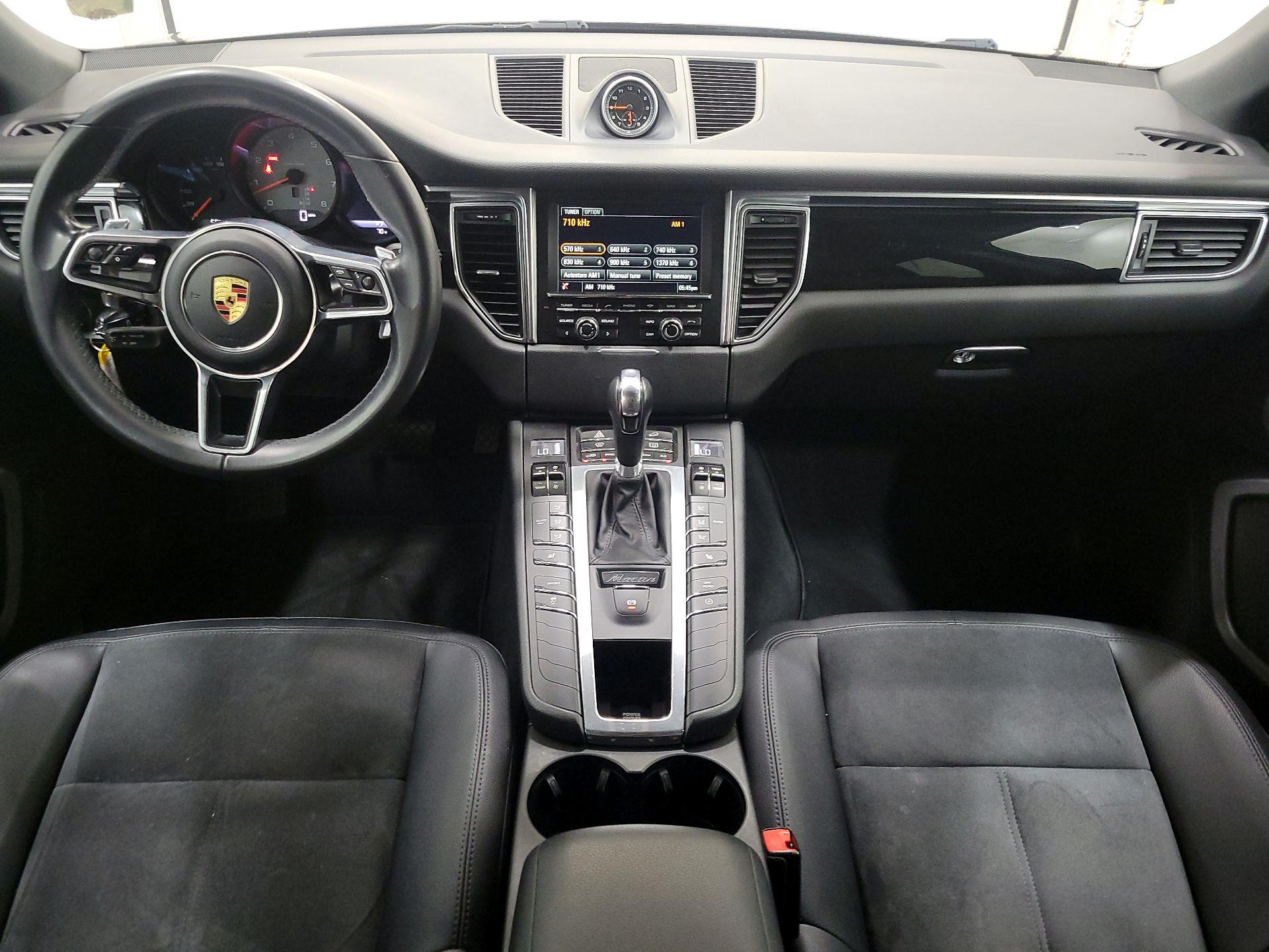 Thumbnail: 2016 Porsche Macan - 9