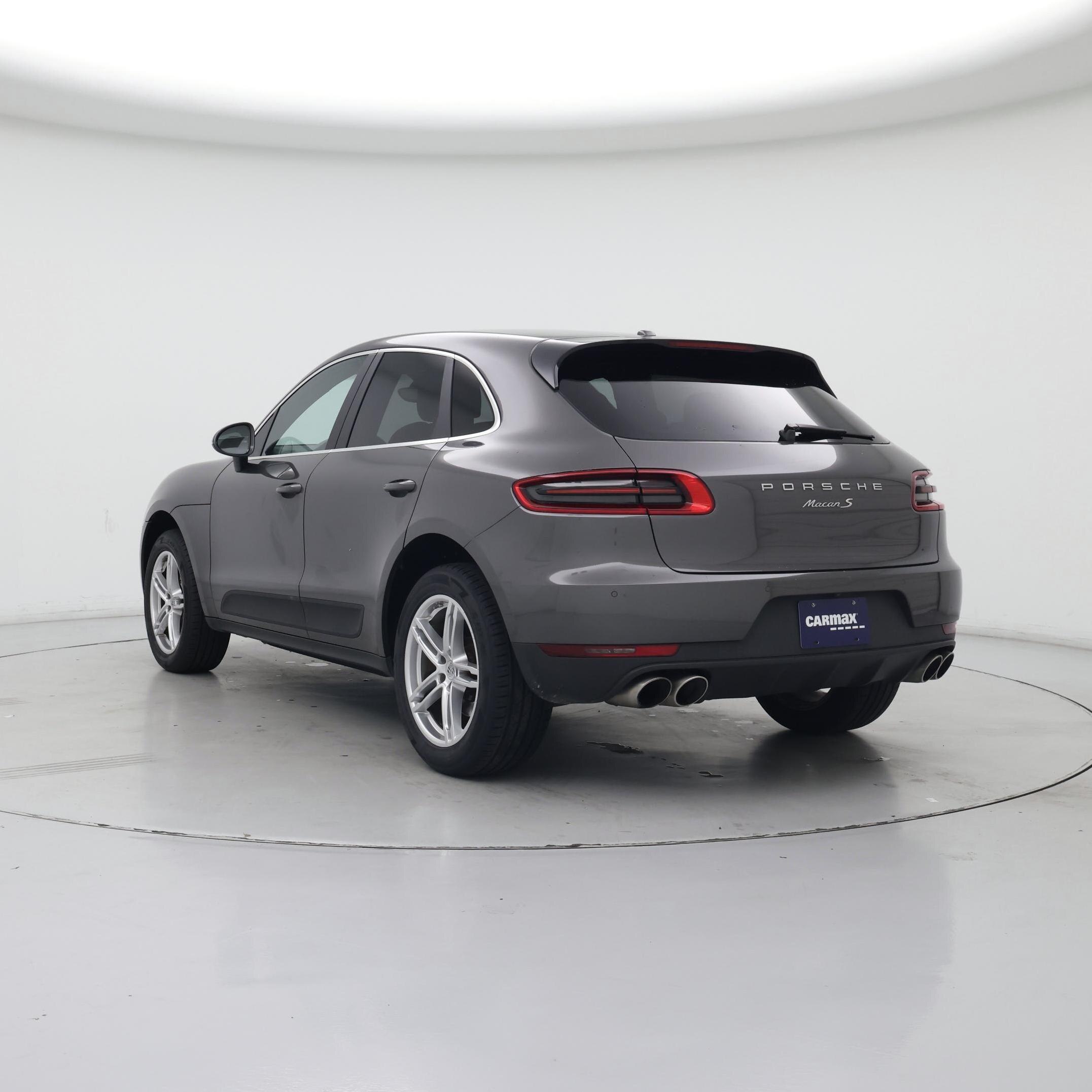 Thumbnail: 2016 Porsche Macan - 2