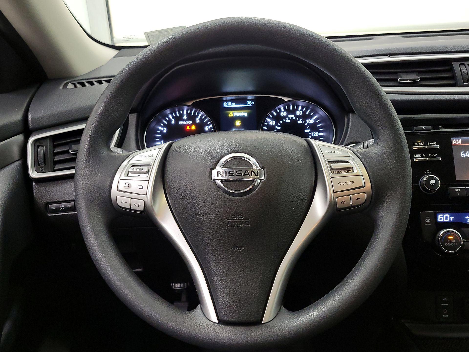 Thumbnail: 2015 Nissan Rogue - 10