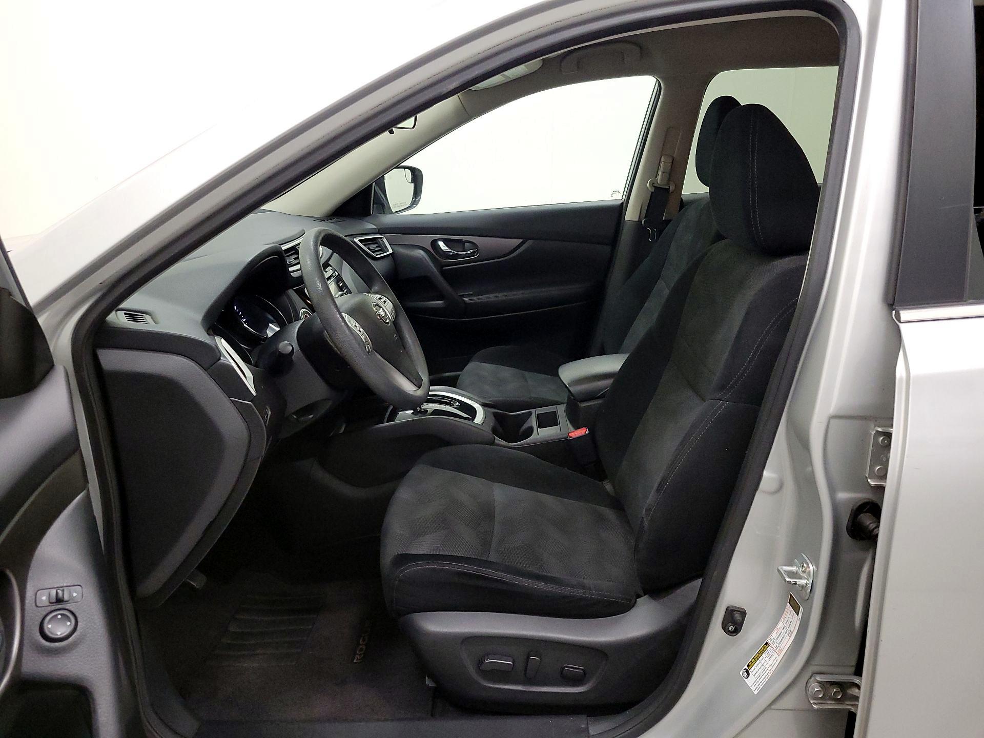 Thumbnail: 2015 Nissan Rogue - 11