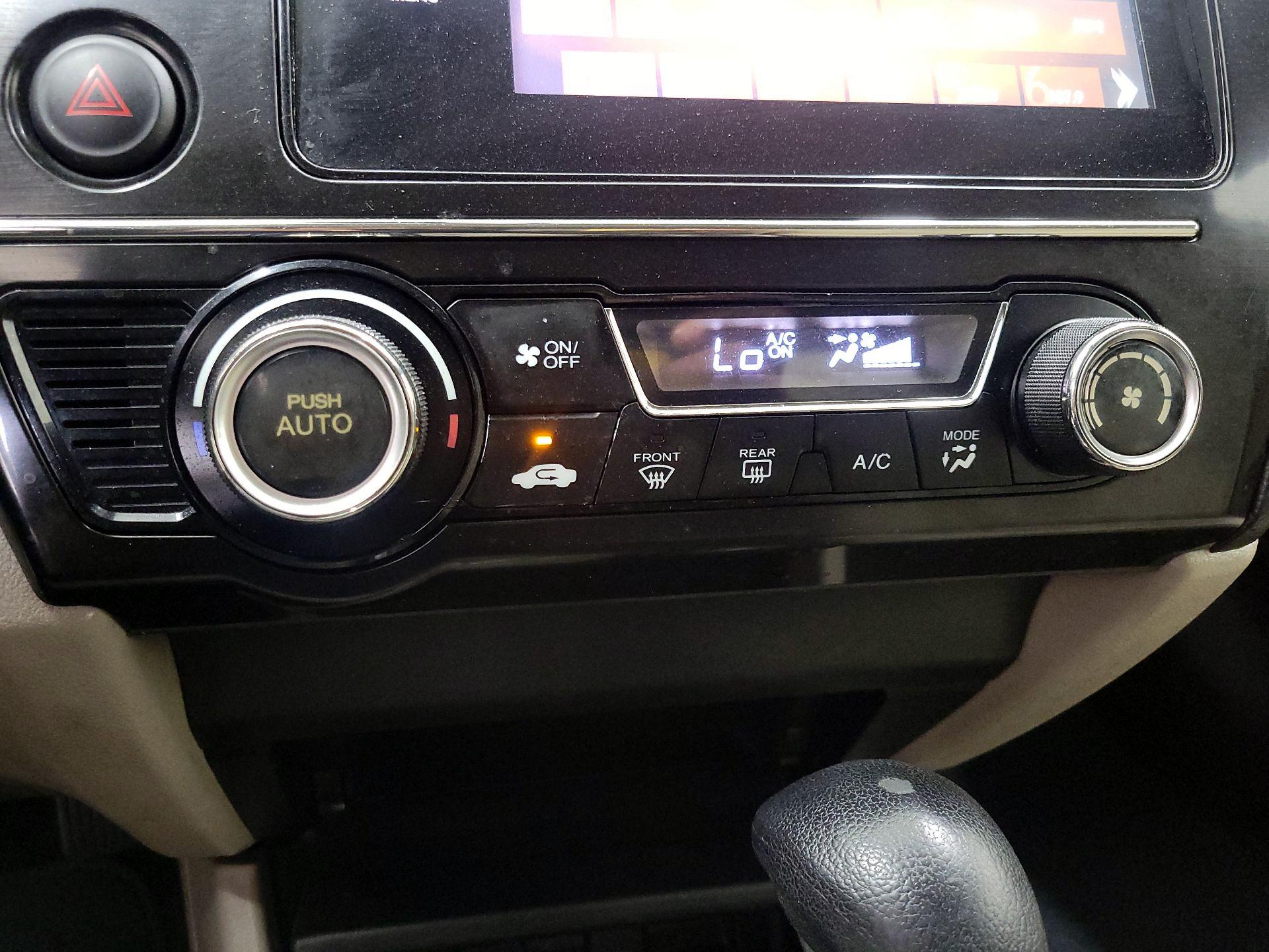 Thumbnail: 2015 Honda Civic - 16