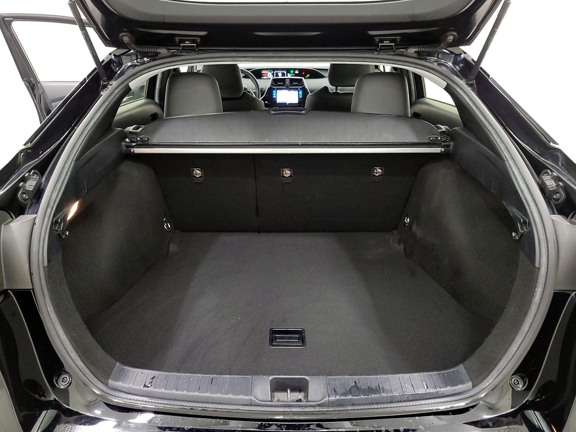 Thumbnail: 2016 Toyota Prius - 20