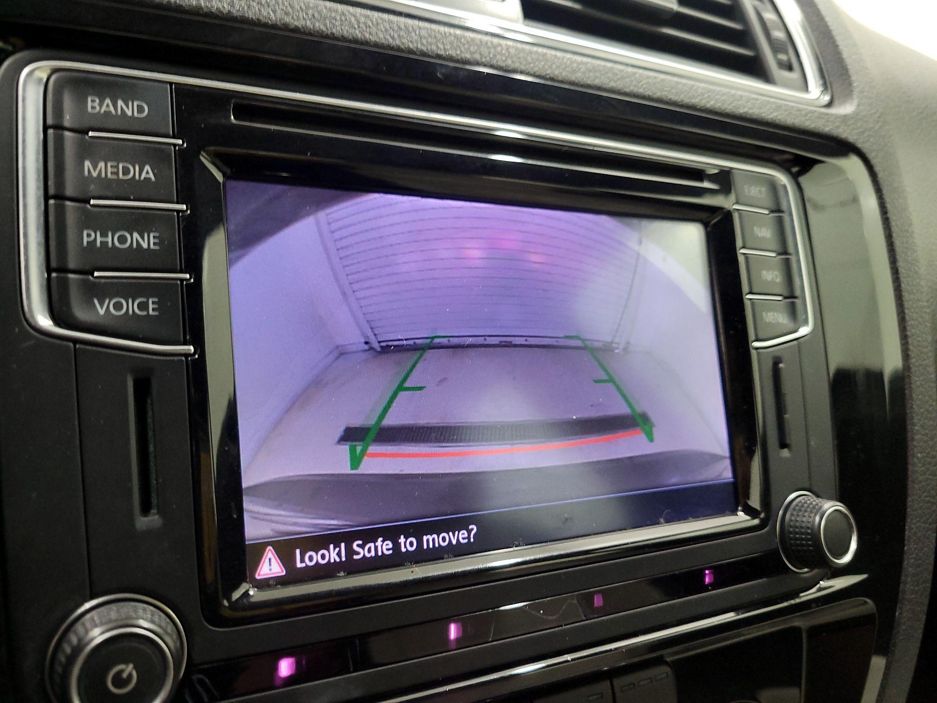 Thumbnail: 2016 Volkswagen Jetta - 14