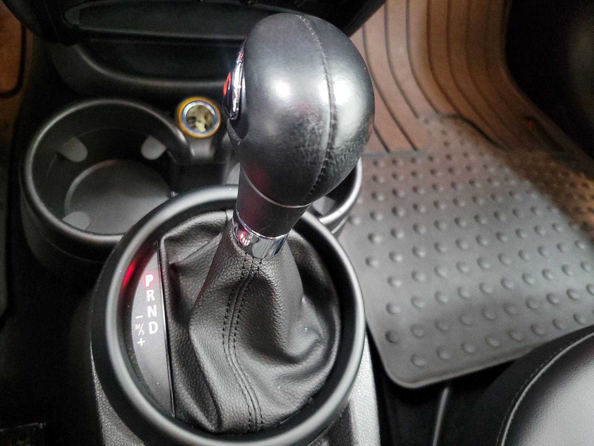 Thumbnail: 2015 MINI Cooper Countryman - 16