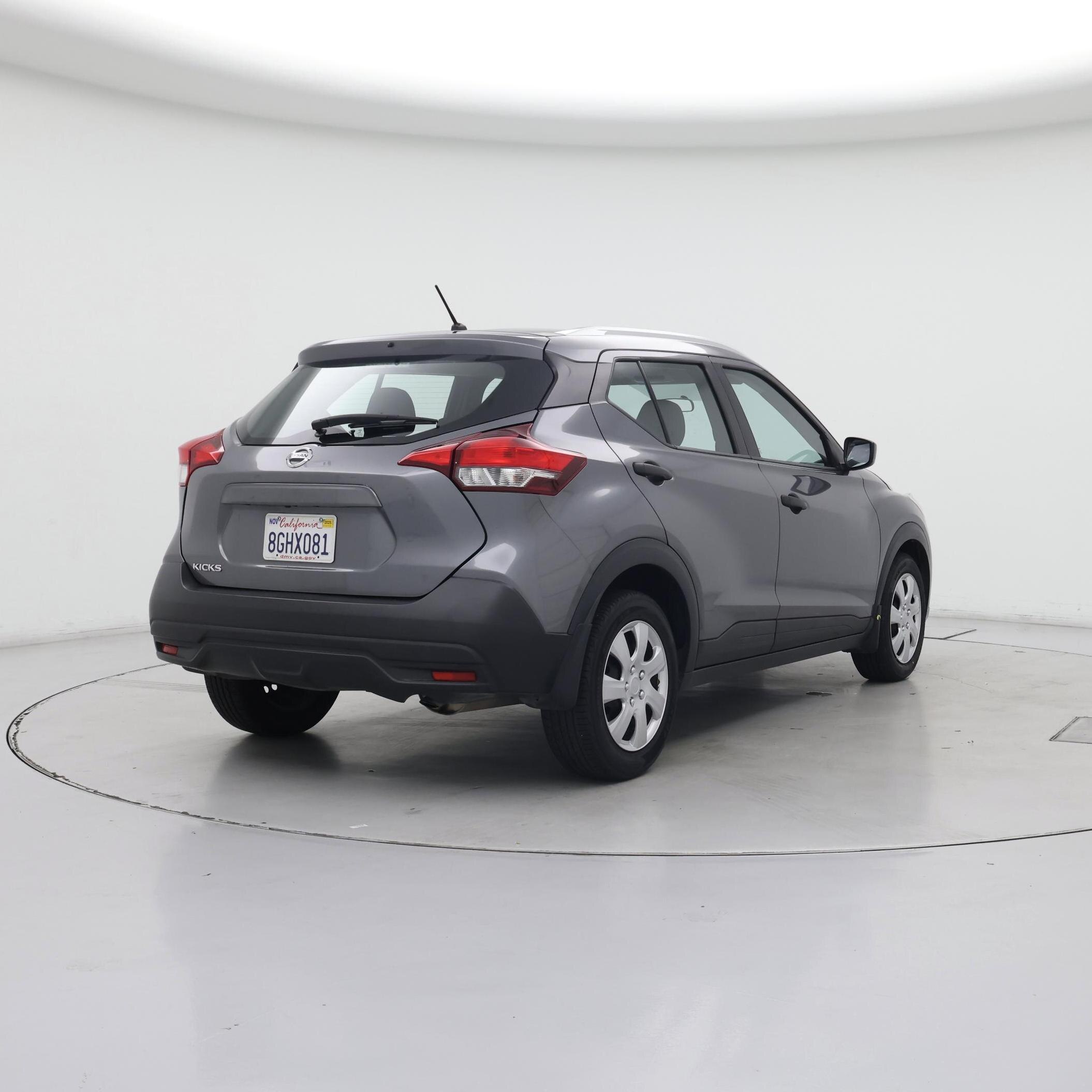 Thumbnail: 2018 Nissan Kicks - 8
