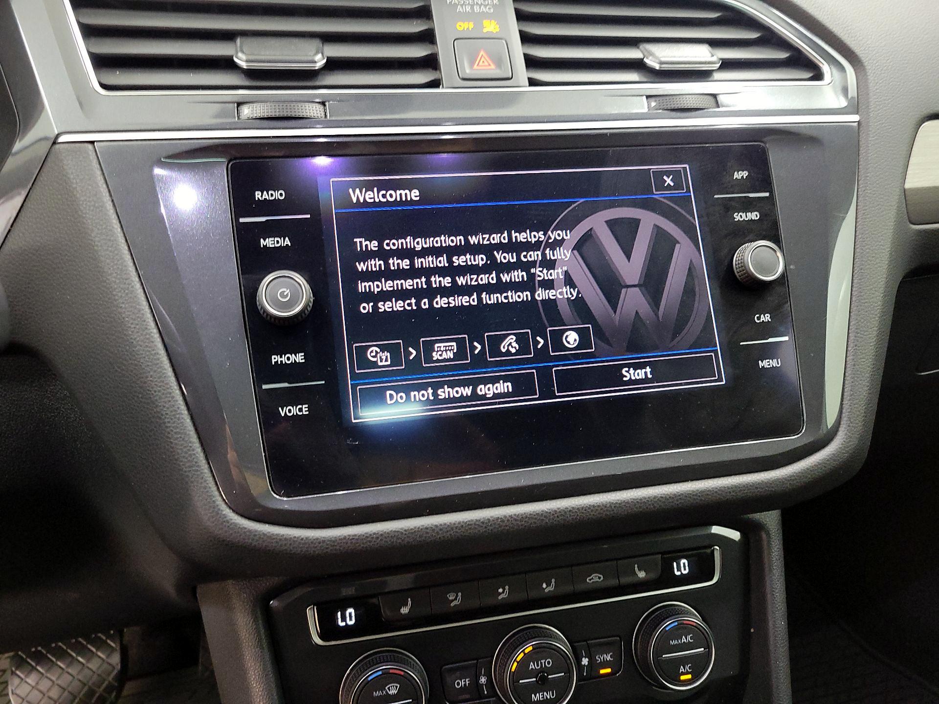 Thumbnail: 2020 Volkswagen Tiguan - 15