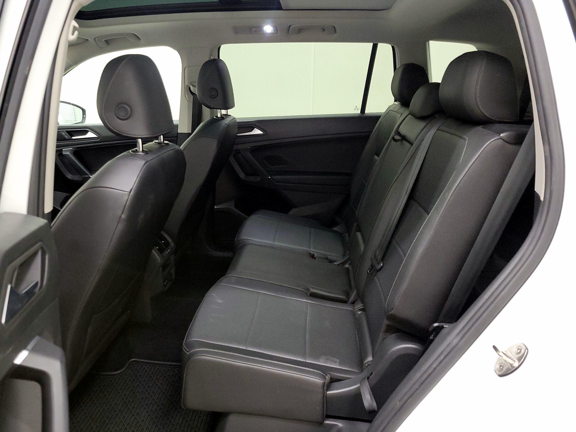 Thumbnail: 2020 Volkswagen Tiguan - 19