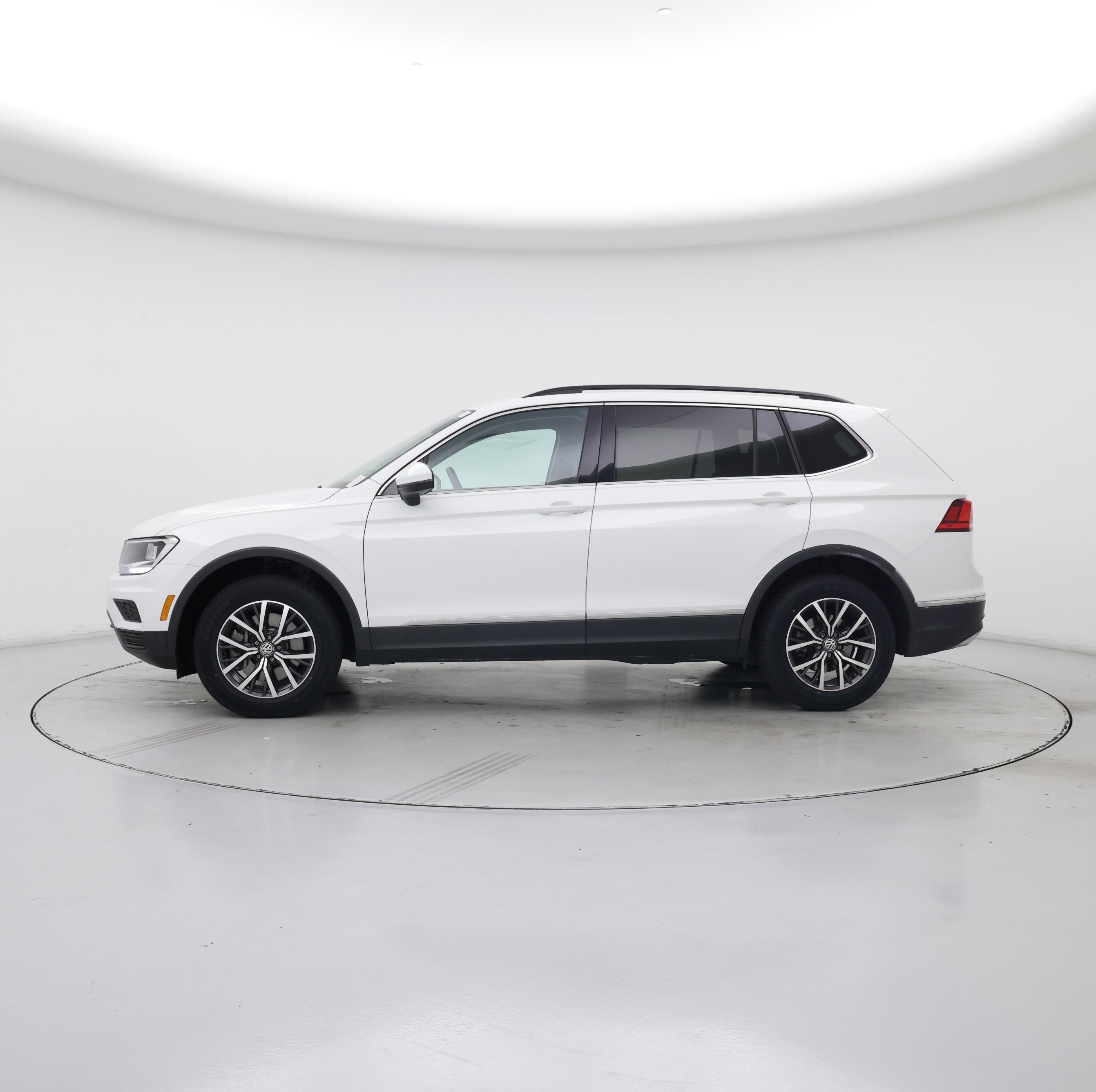 Thumbnail: 2020 Volkswagen Tiguan - 3
