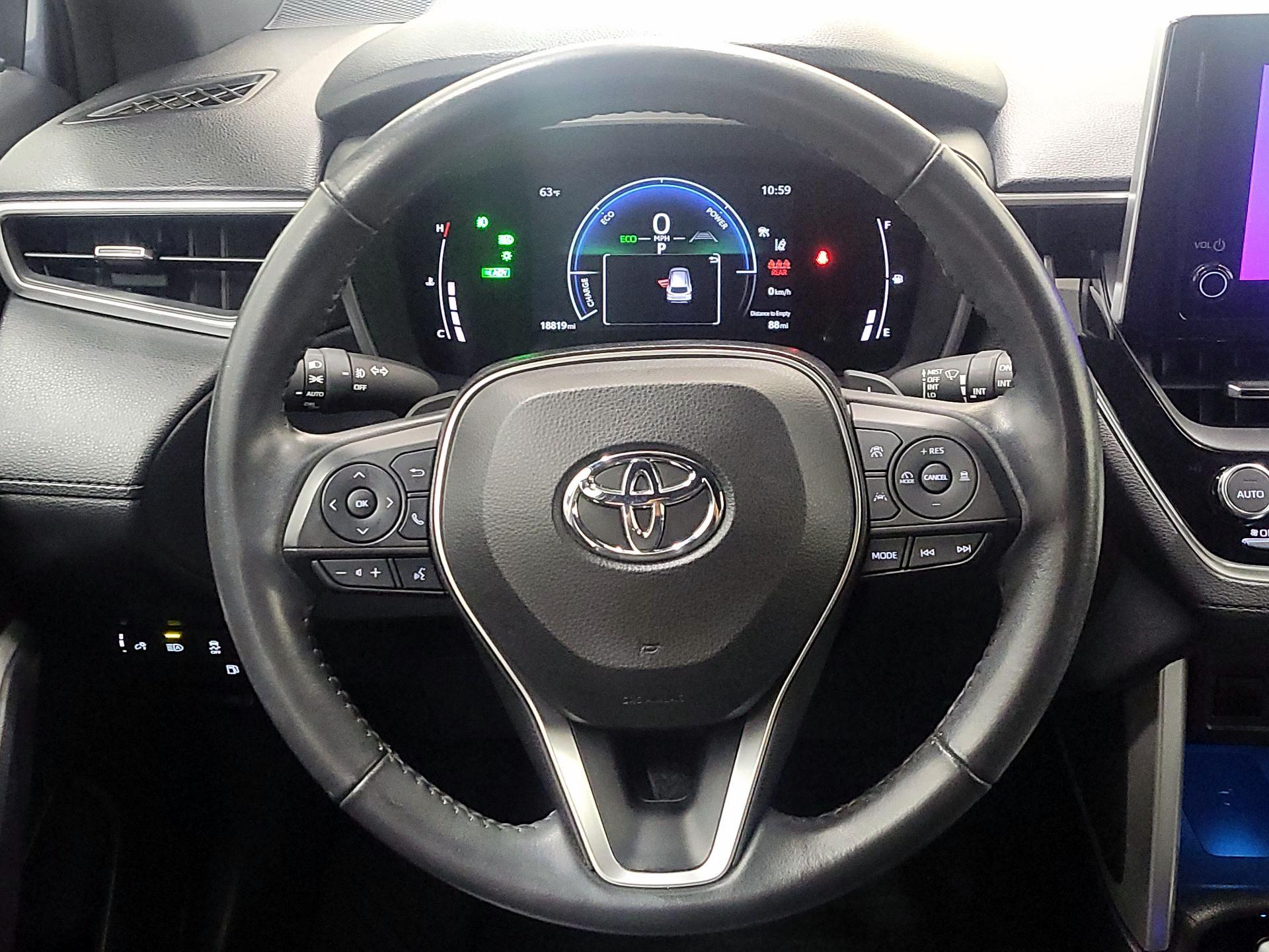 Thumbnail: 2023 Toyota Corolla Cross - 10