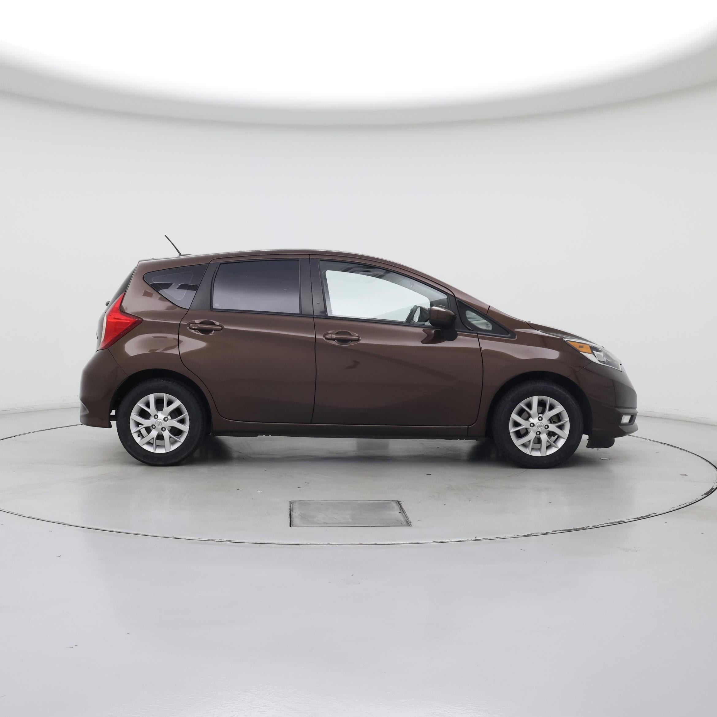 Thumbnail: 2017 Nissan Versa Note - 7