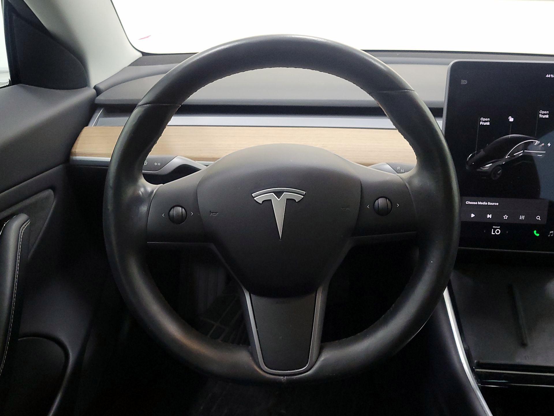 Thumbnail: 2019 Tesla Model 3 - 10
