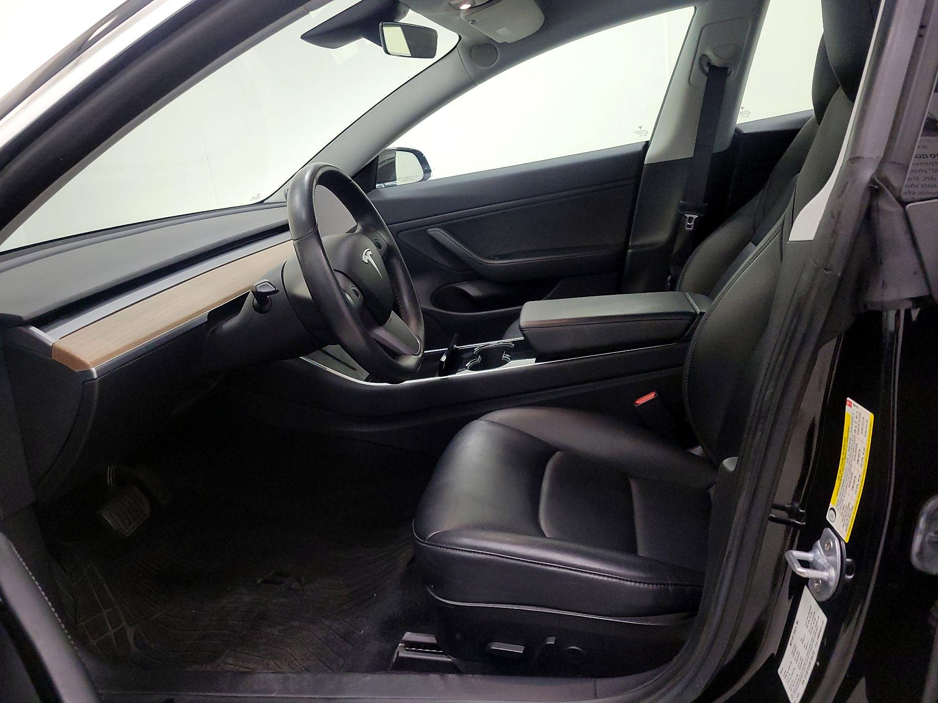 Thumbnail: 2019 Tesla Model 3 - 11