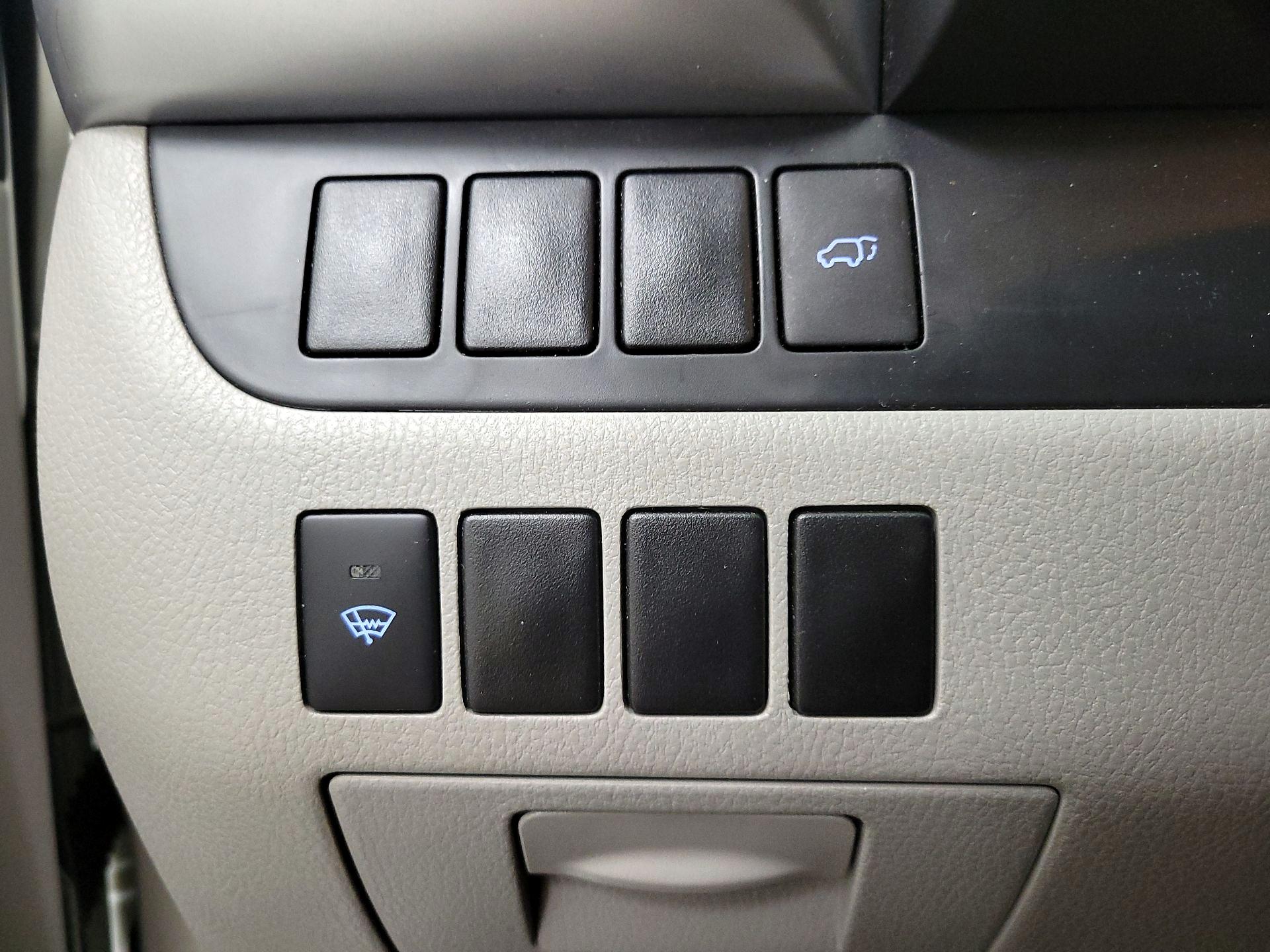 Thumbnail: 2015 Toyota Highlander - 13