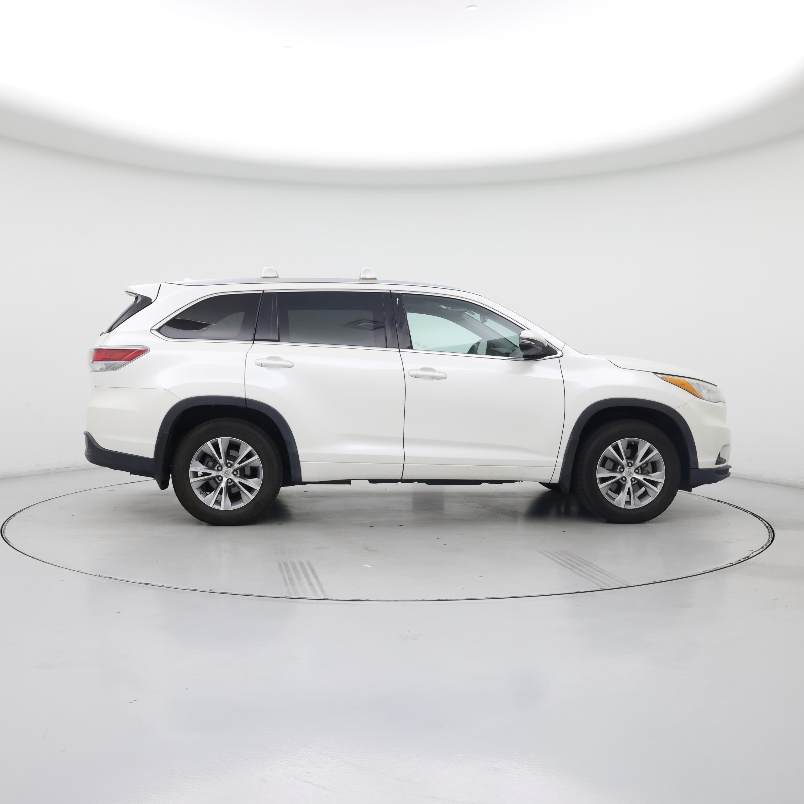 Thumbnail: 2015 Toyota Highlander - 7