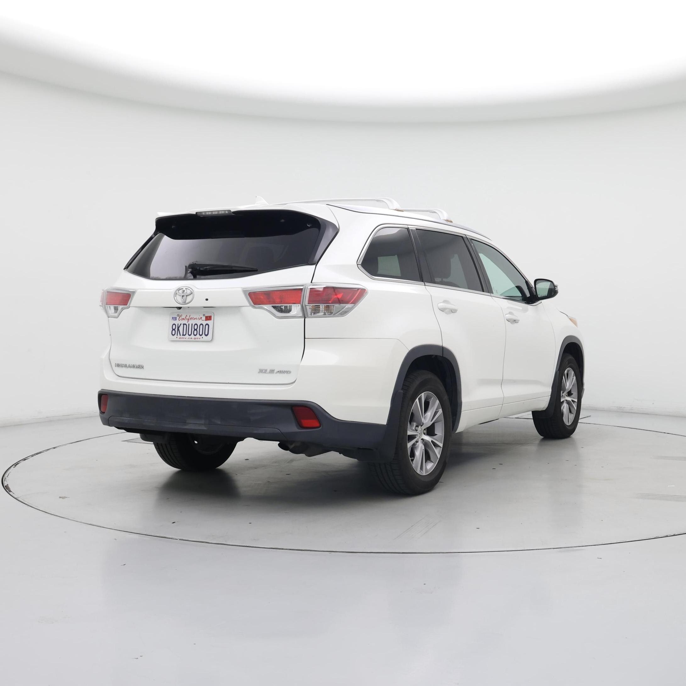 Thumbnail: 2015 Toyota Highlander - 8