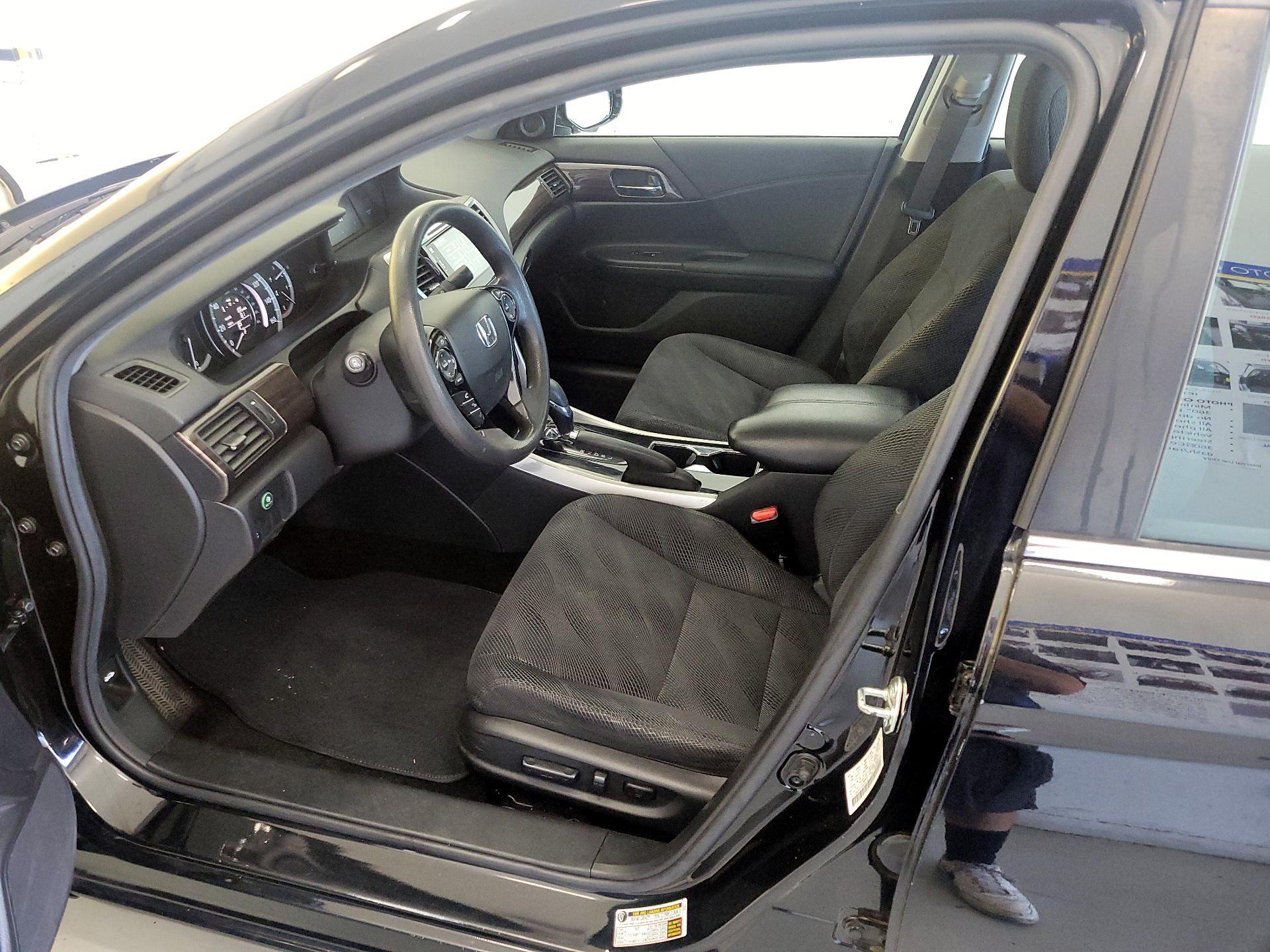 Thumbnail: 2017 Honda Accord - 9