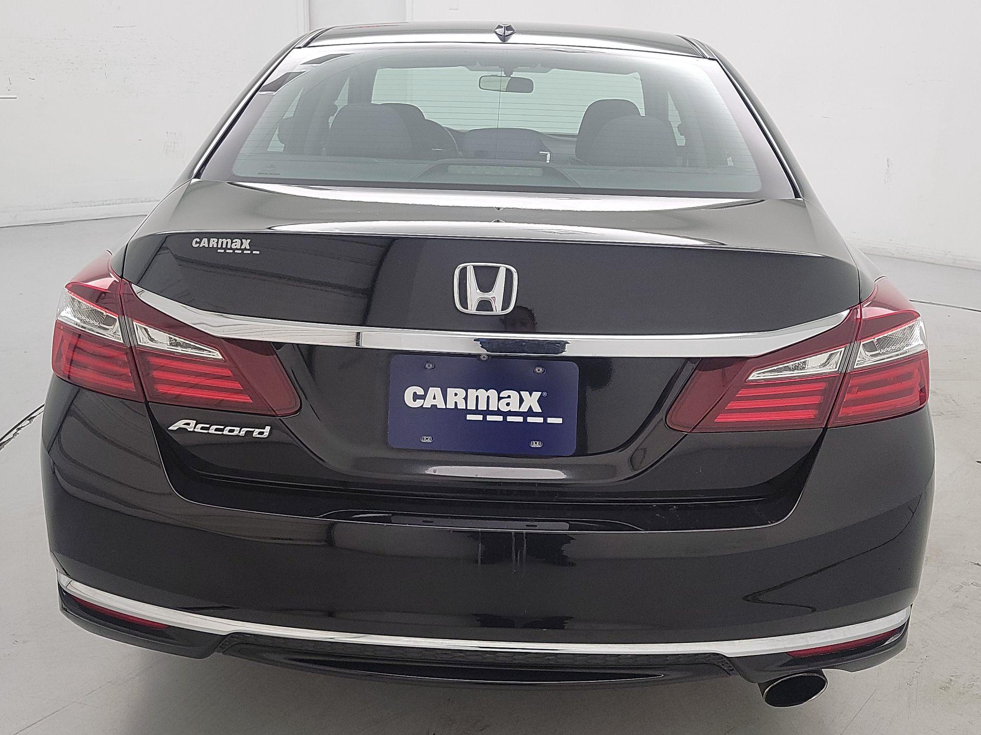 Thumbnail: 2017 Honda Accord - 6