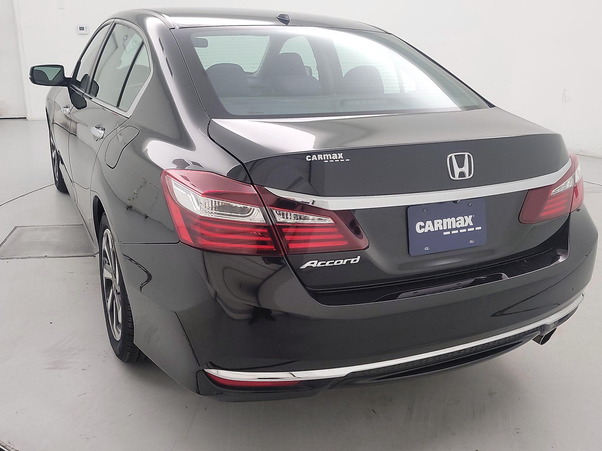 Thumbnail: 2017 Honda Accord - 7
