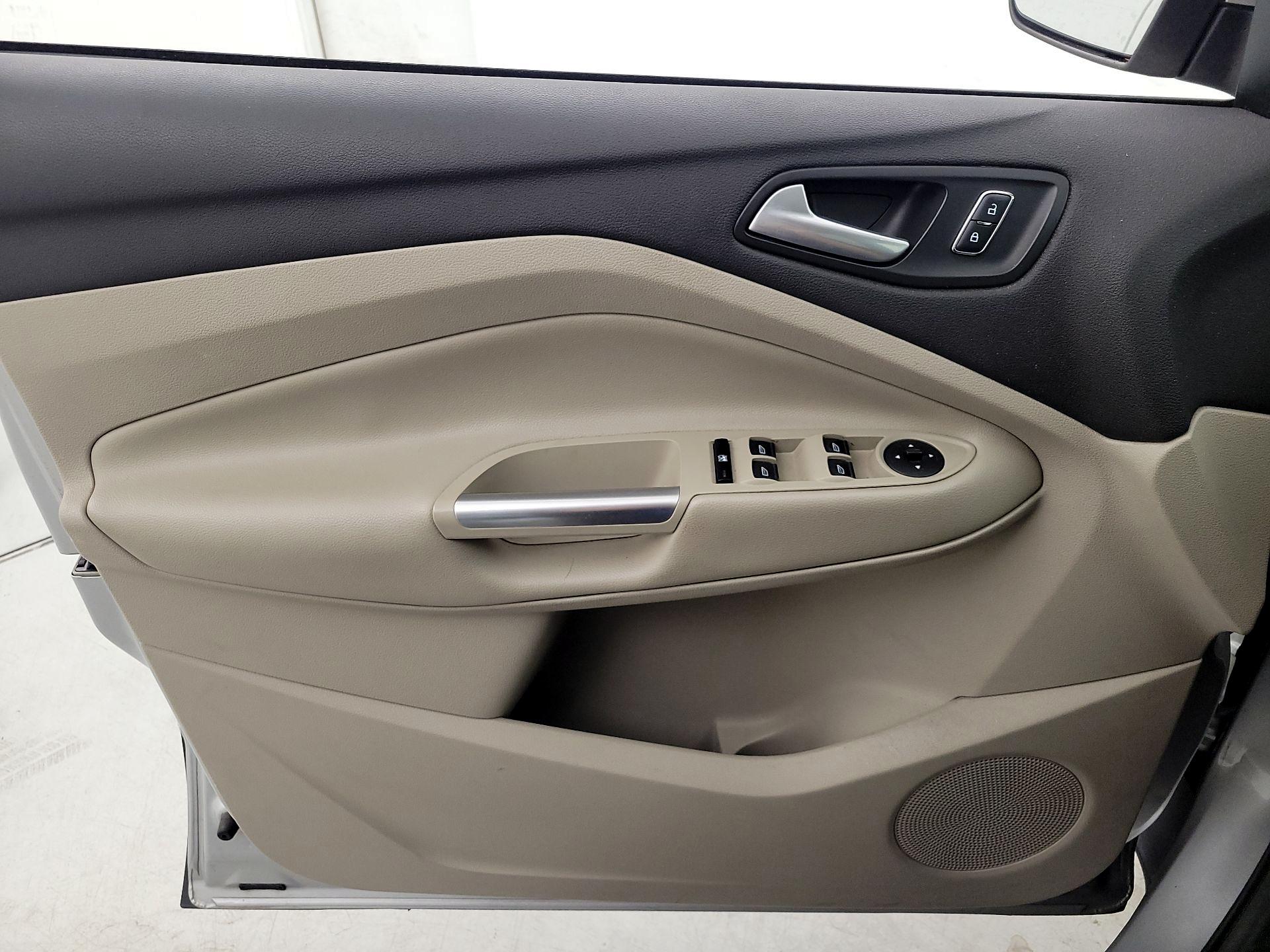Thumbnail: 2015 Ford Escape - 12
