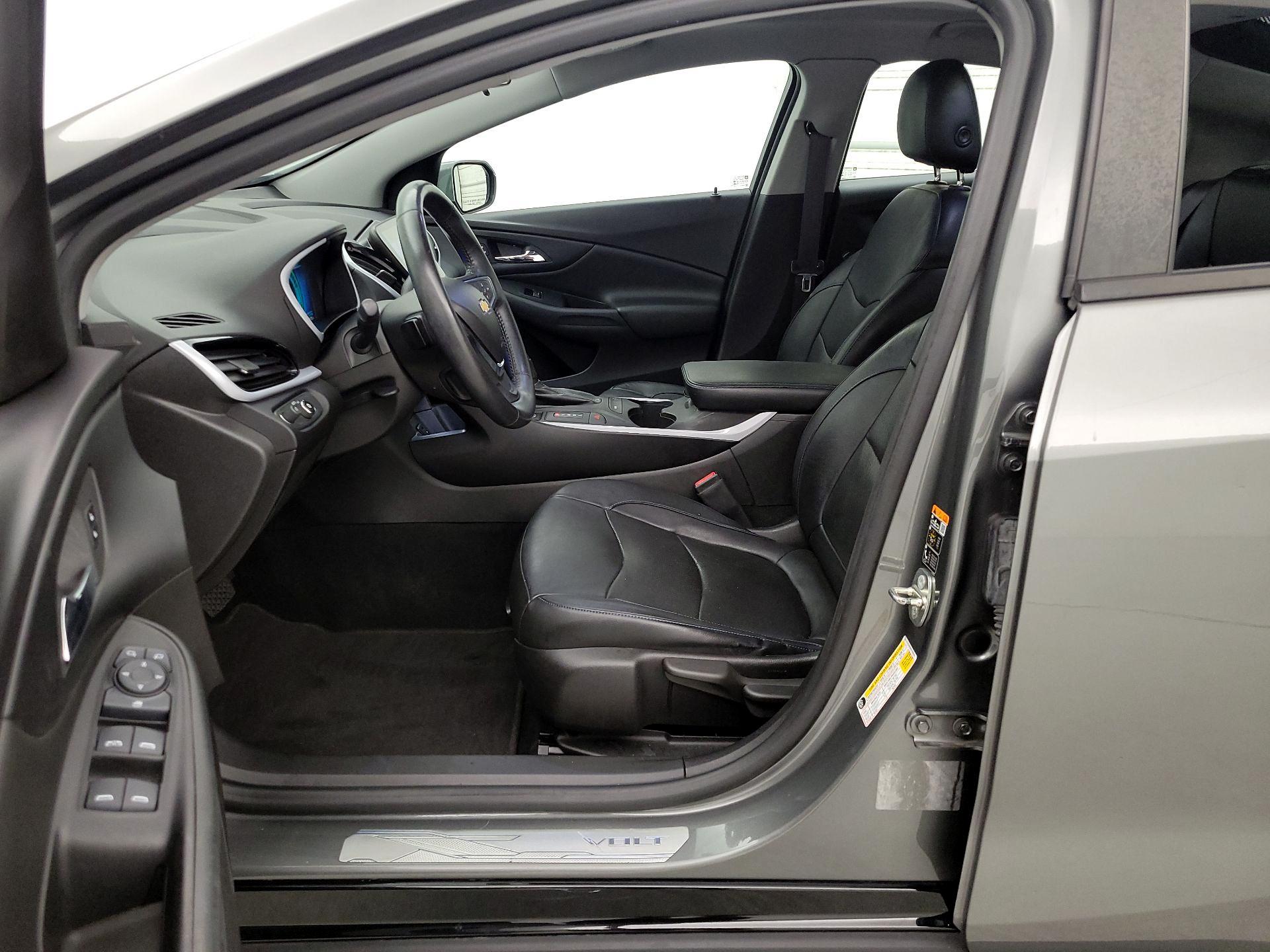 Thumbnail: 2017 Chevrolet Volt - 11