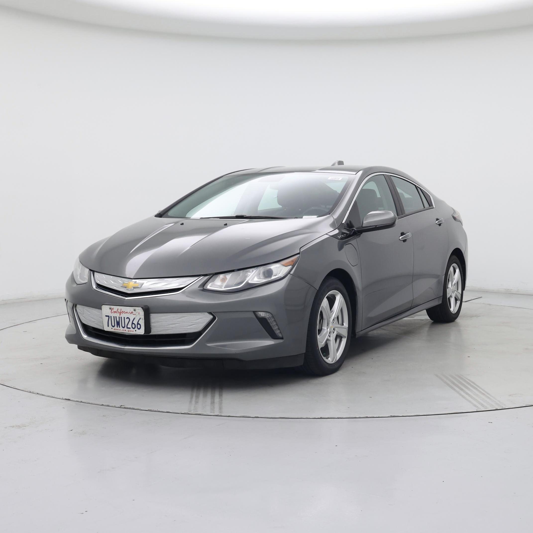 Thumbnail: 2017 Chevrolet Volt - 4