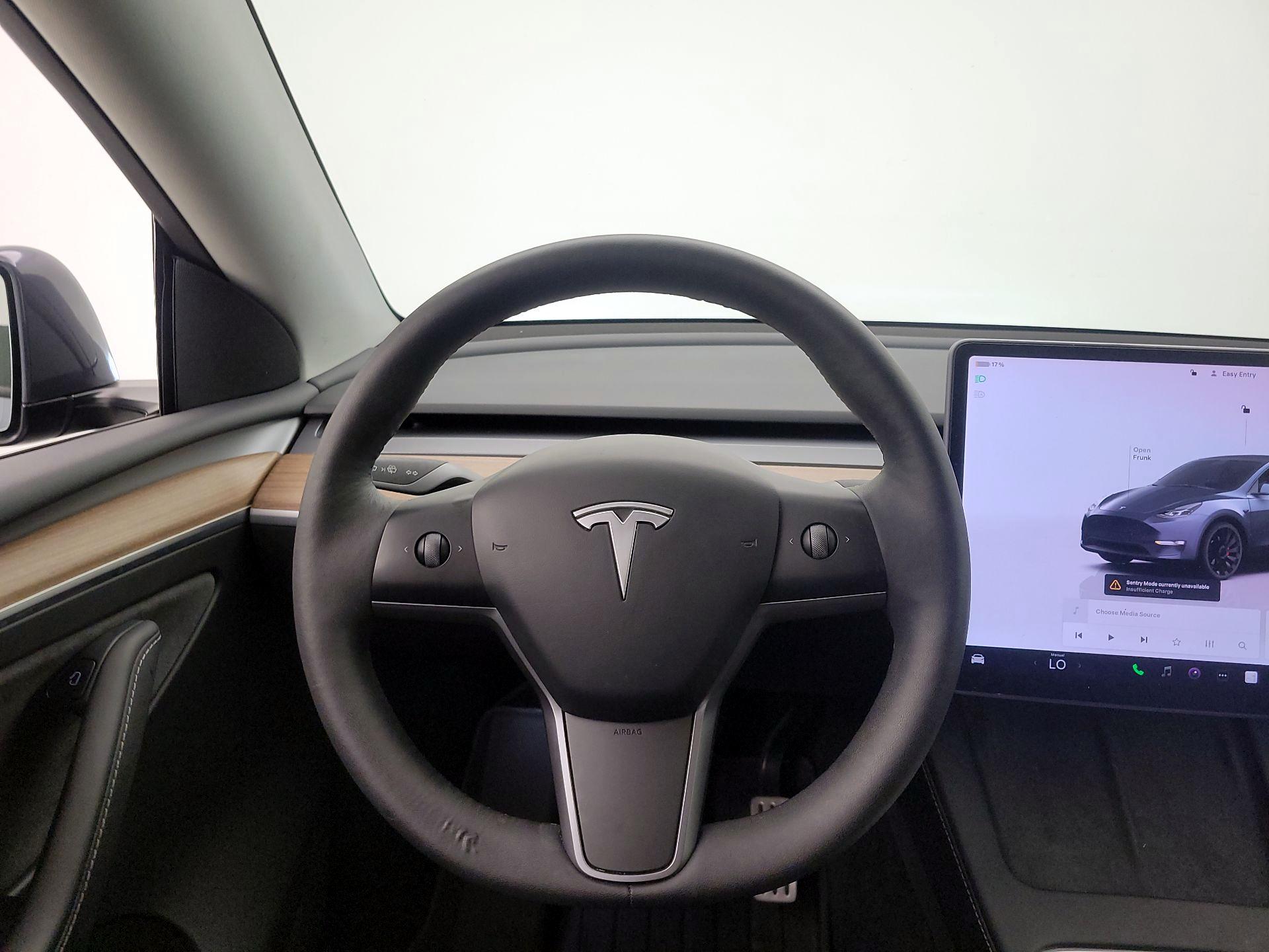 Thumbnail: 2023 Tesla Model Y - 10