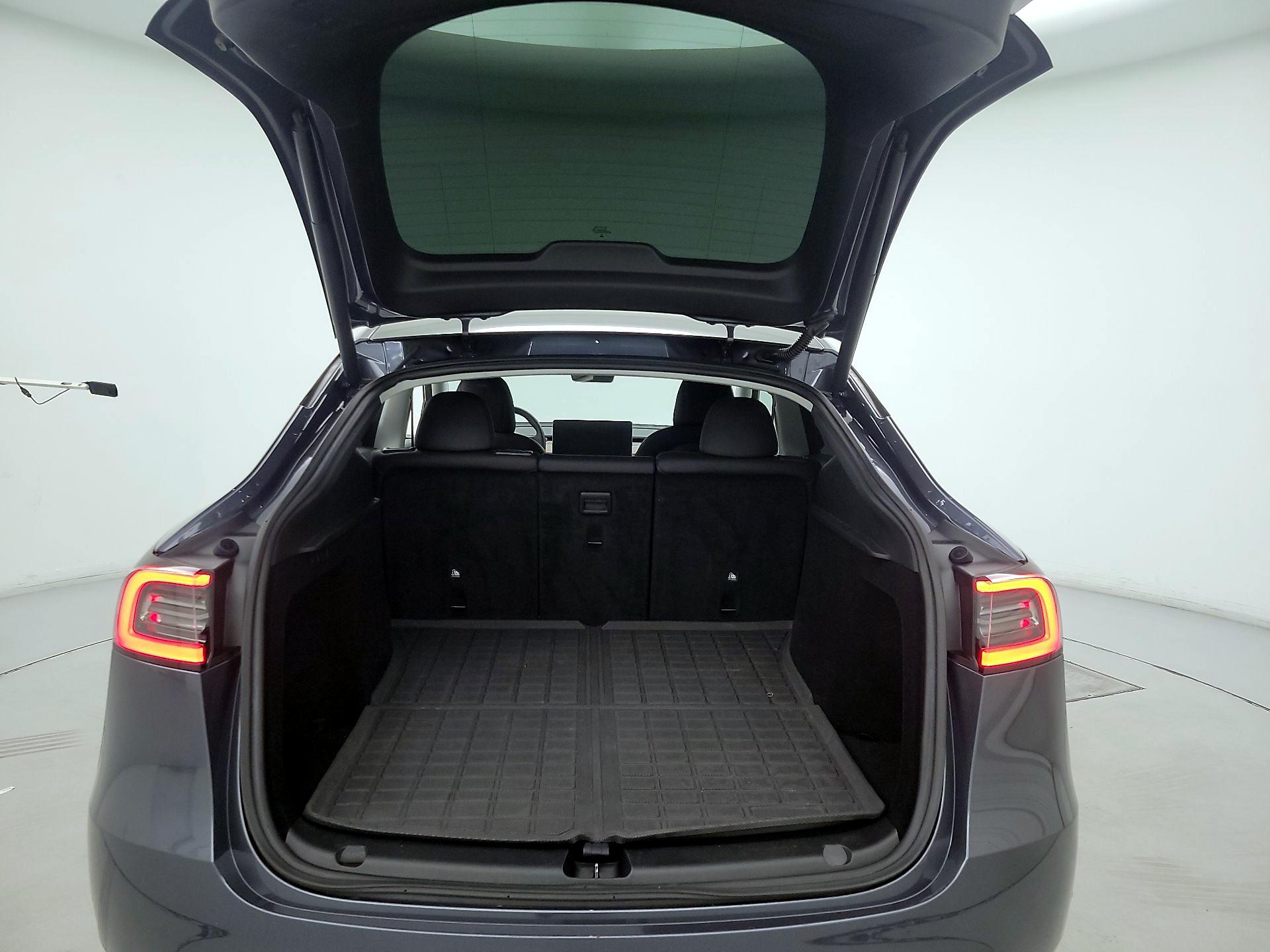 Thumbnail: 2023 Tesla Model Y - 20