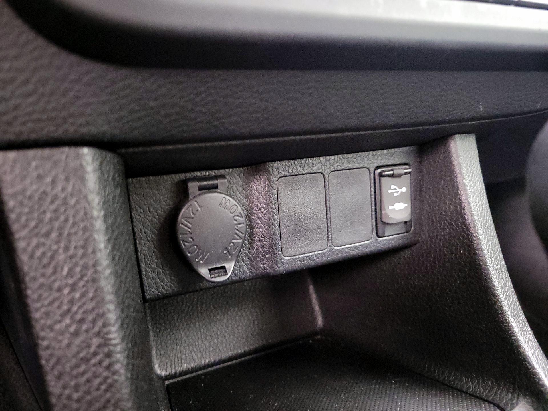 Thumbnail: 2014 Toyota Corolla - 18