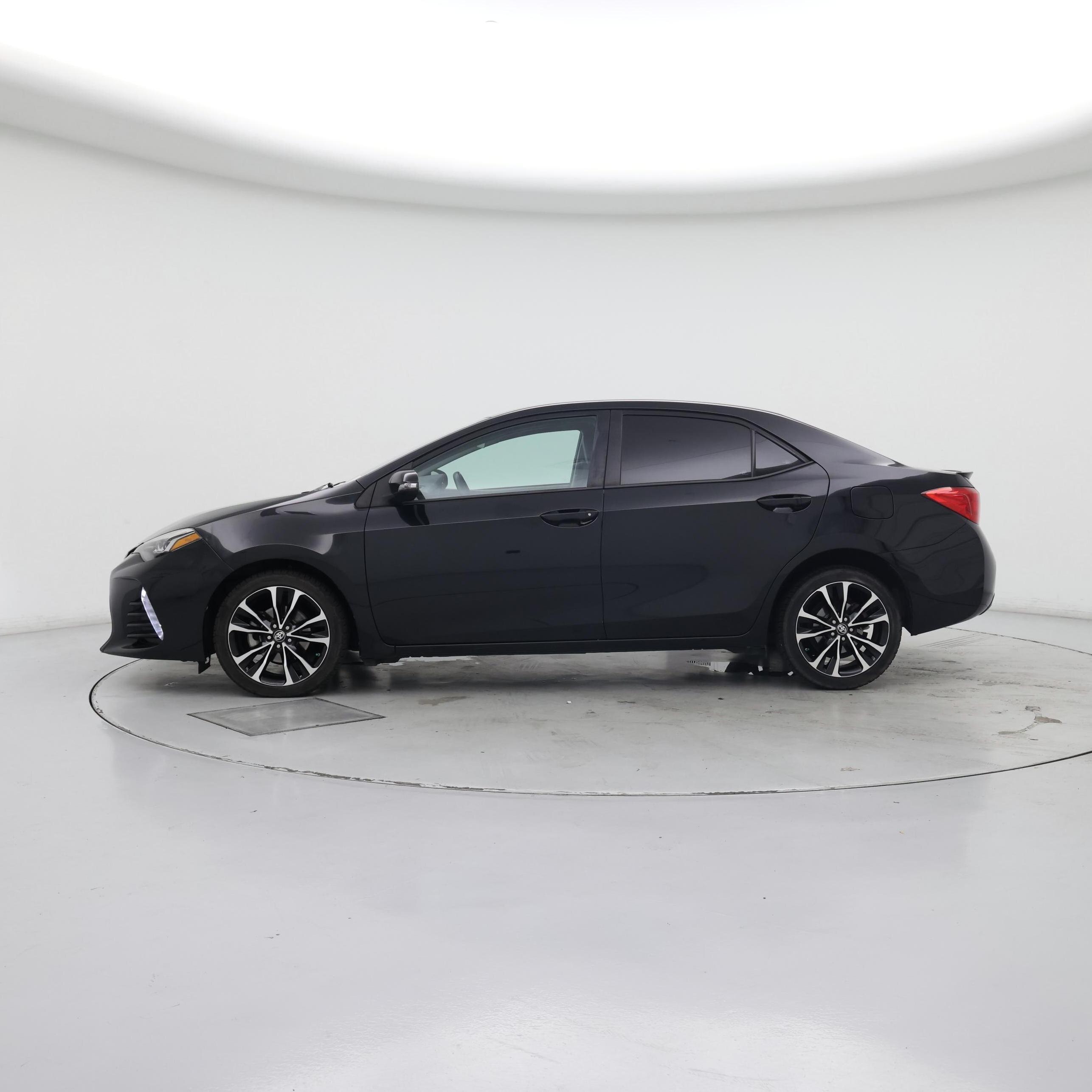 Thumbnail: 2019 Toyota Corolla - 3