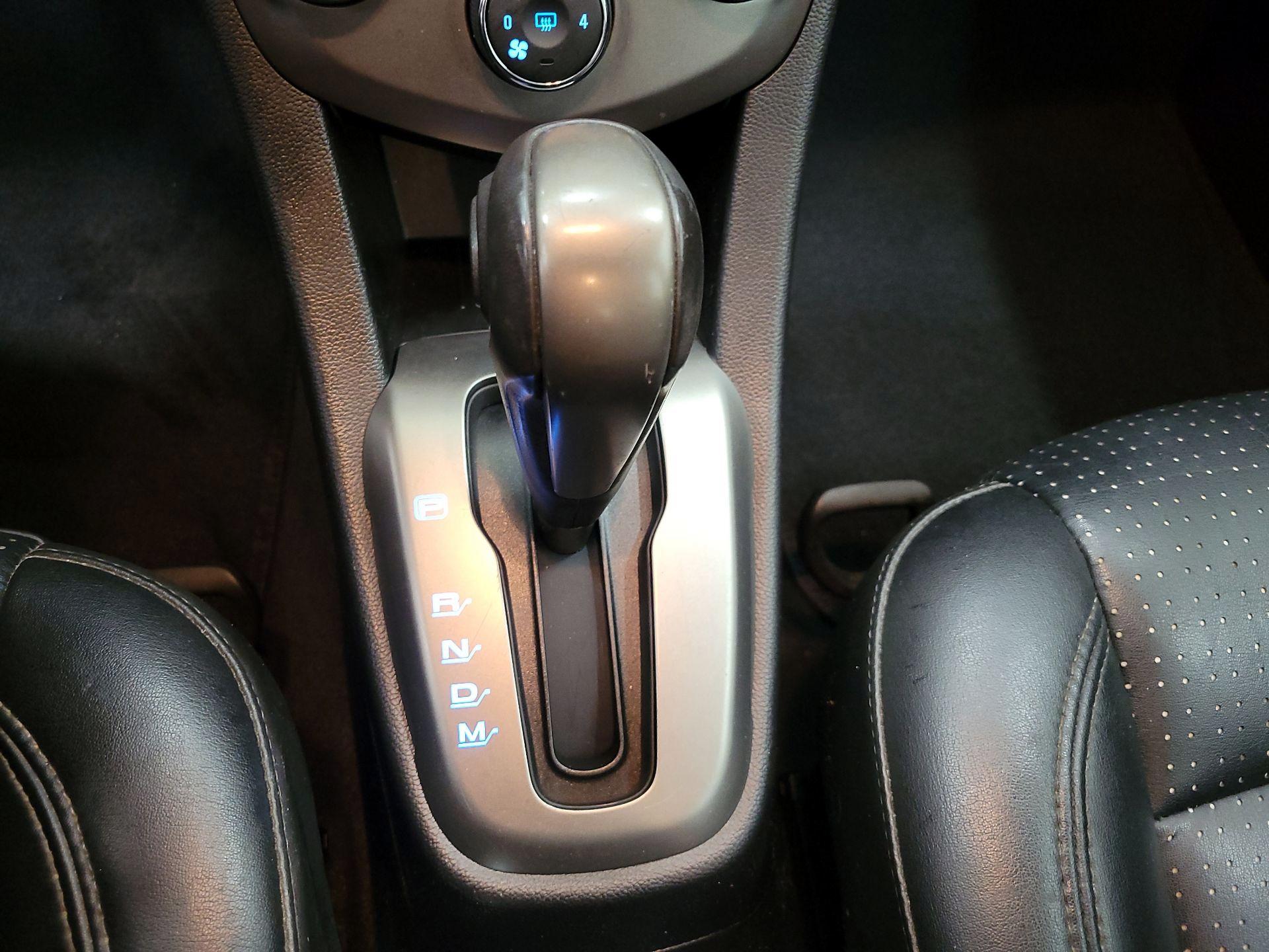 Thumbnail: 2016 Chevrolet Sonic - 17