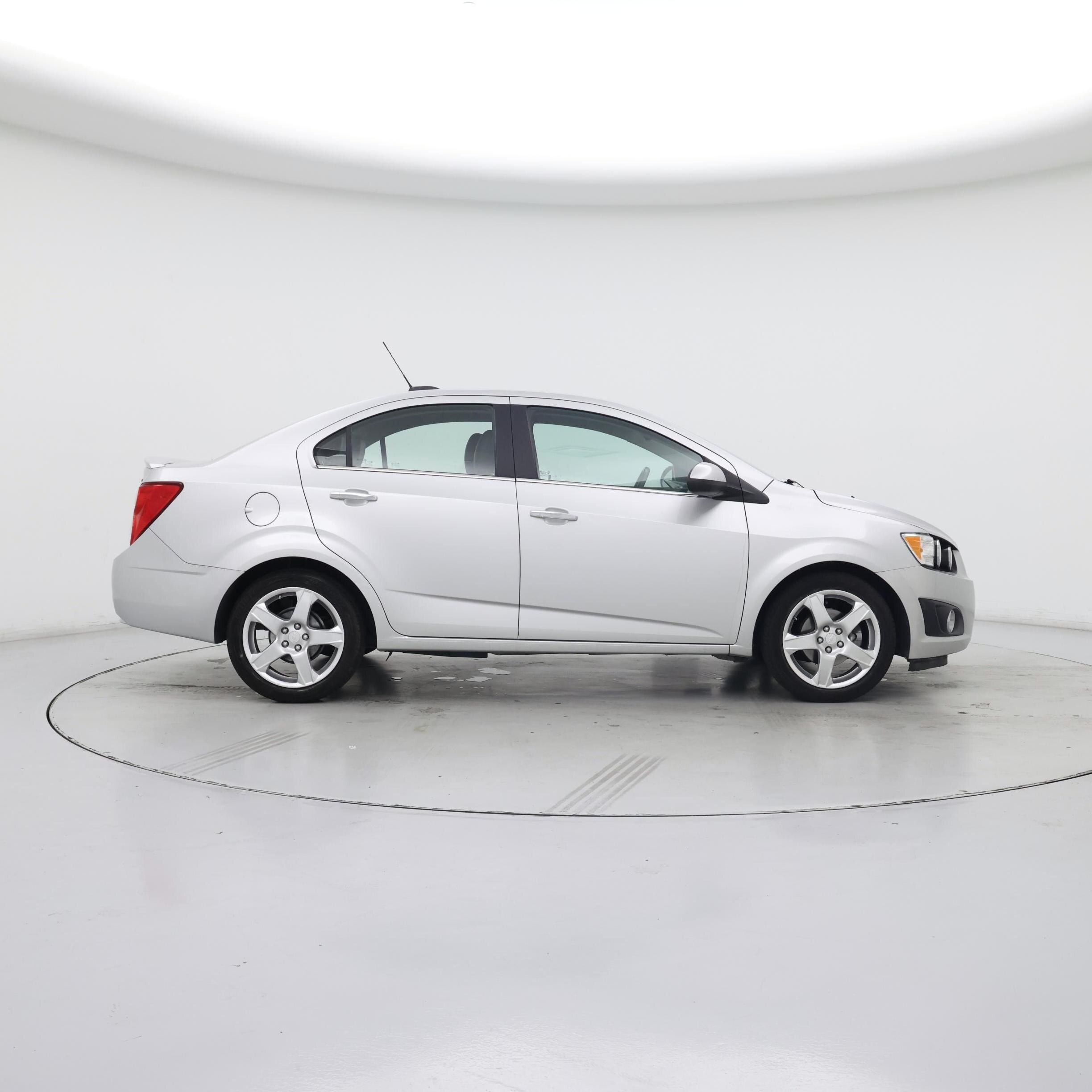 Thumbnail: 2016 Chevrolet Sonic - 7