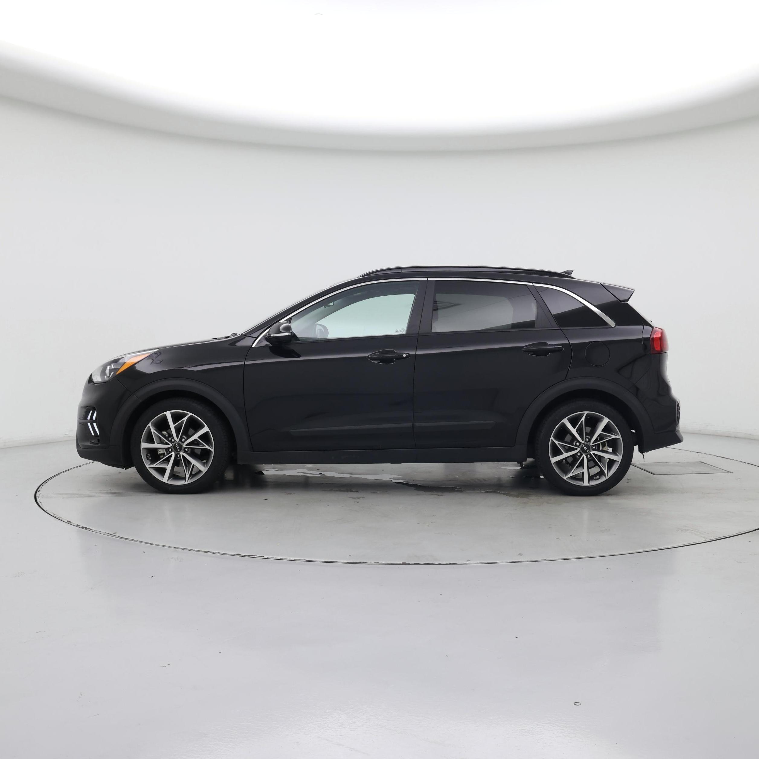 Thumbnail: 2022 Kia Niro - 3
