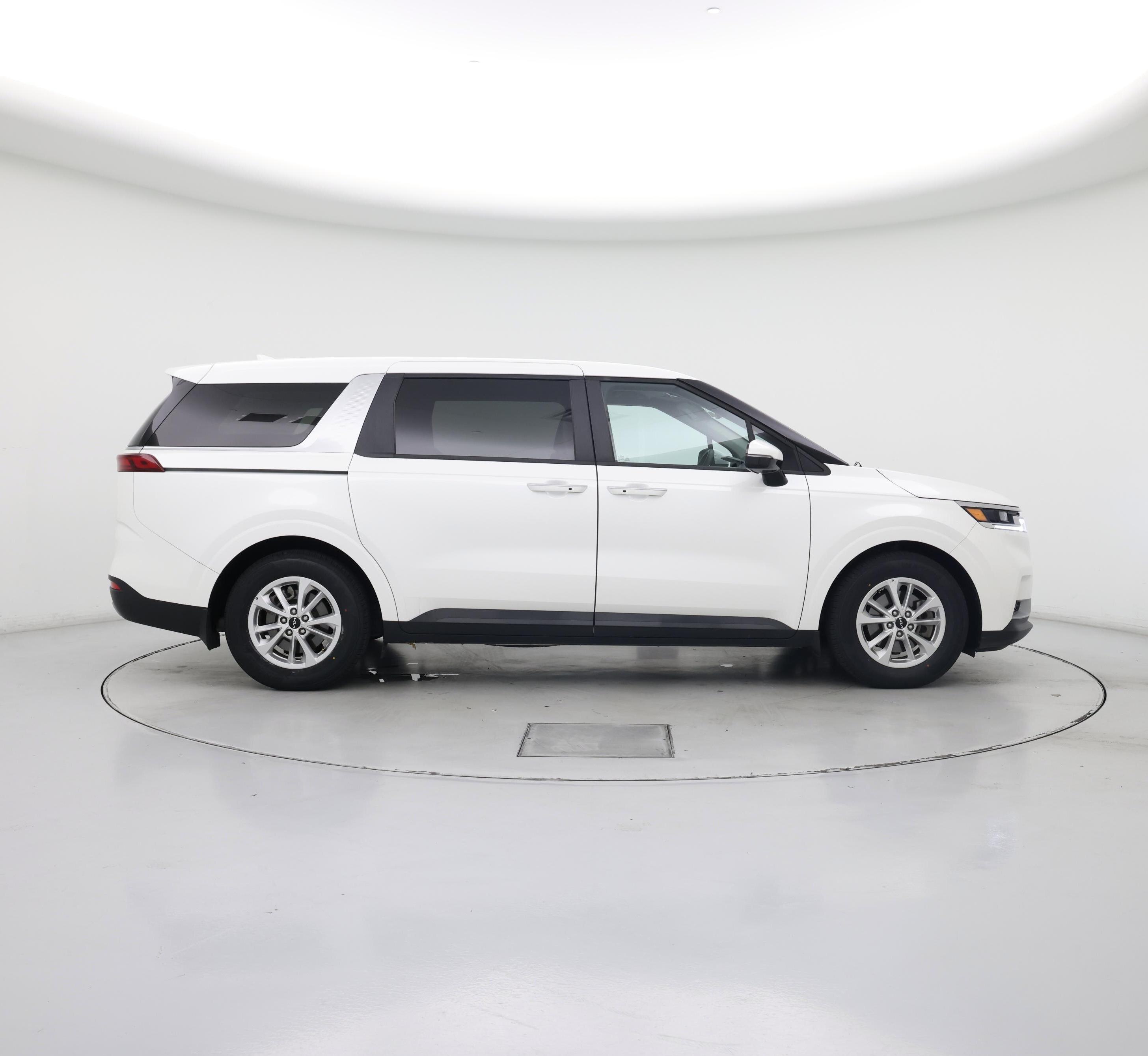 Thumbnail: 2022 Kia Carnival - 7