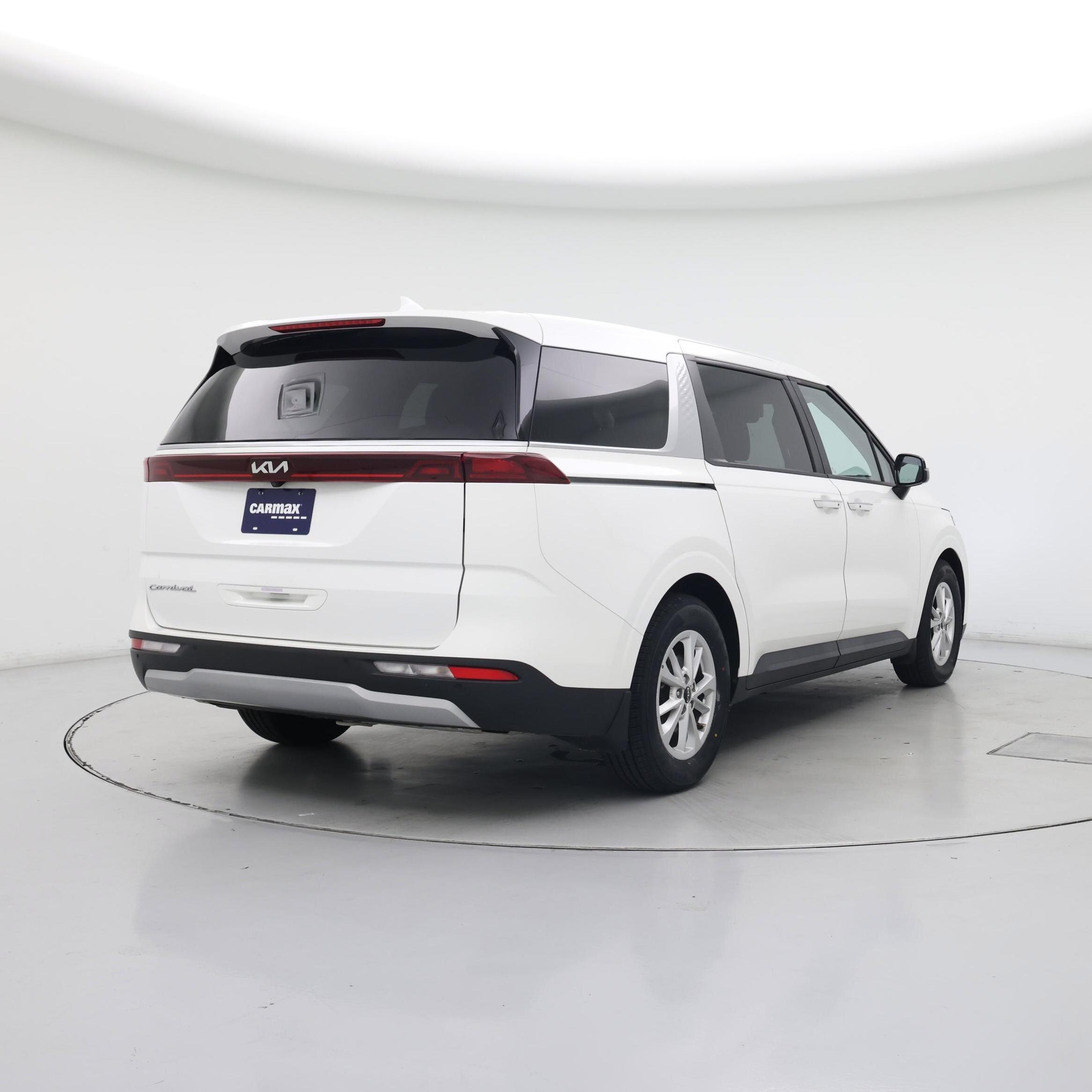 Thumbnail: 2022 Kia Carnival - 8