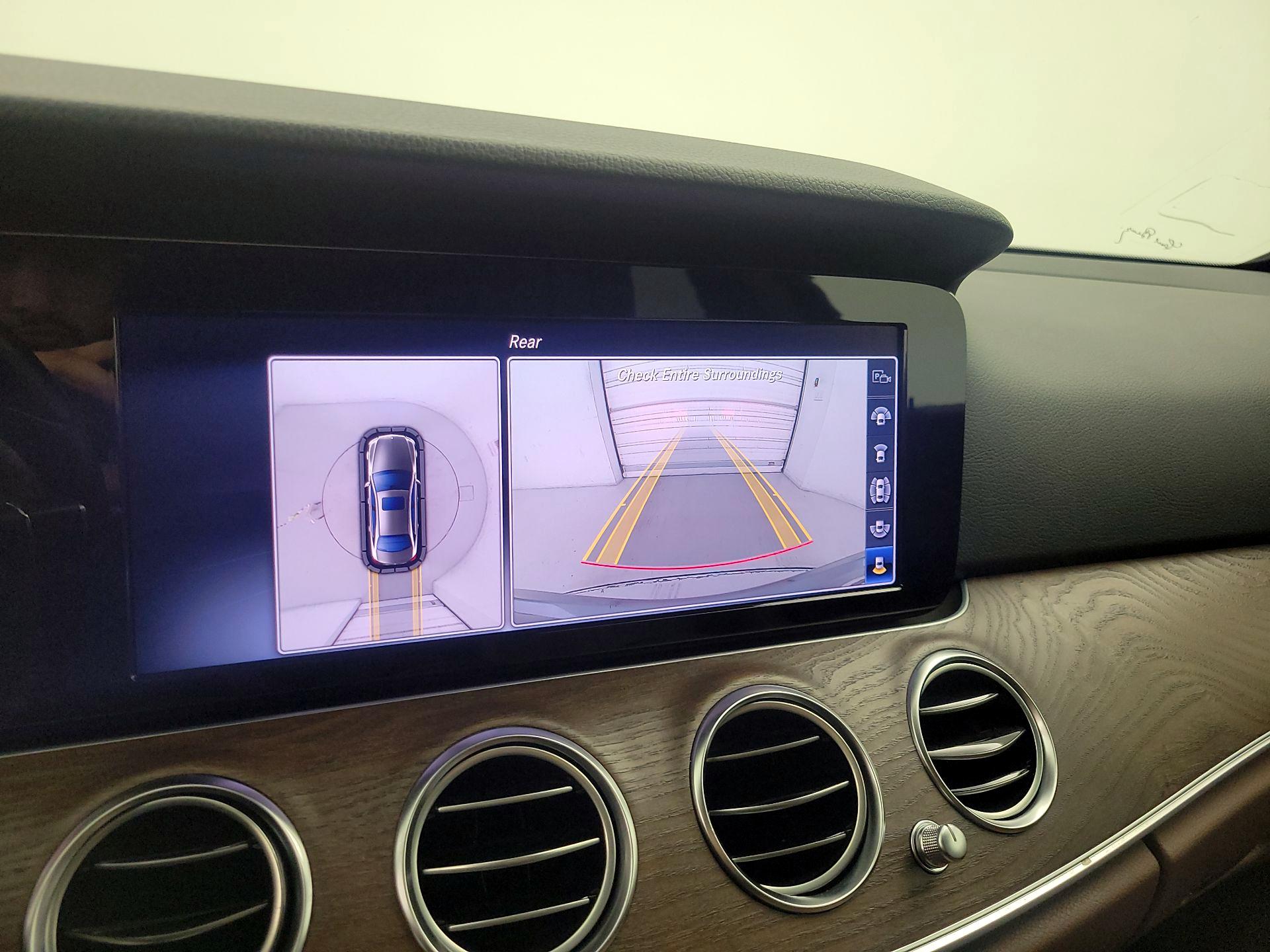 Thumbnail: 2018 Mercedes-Benz E-Class - 15