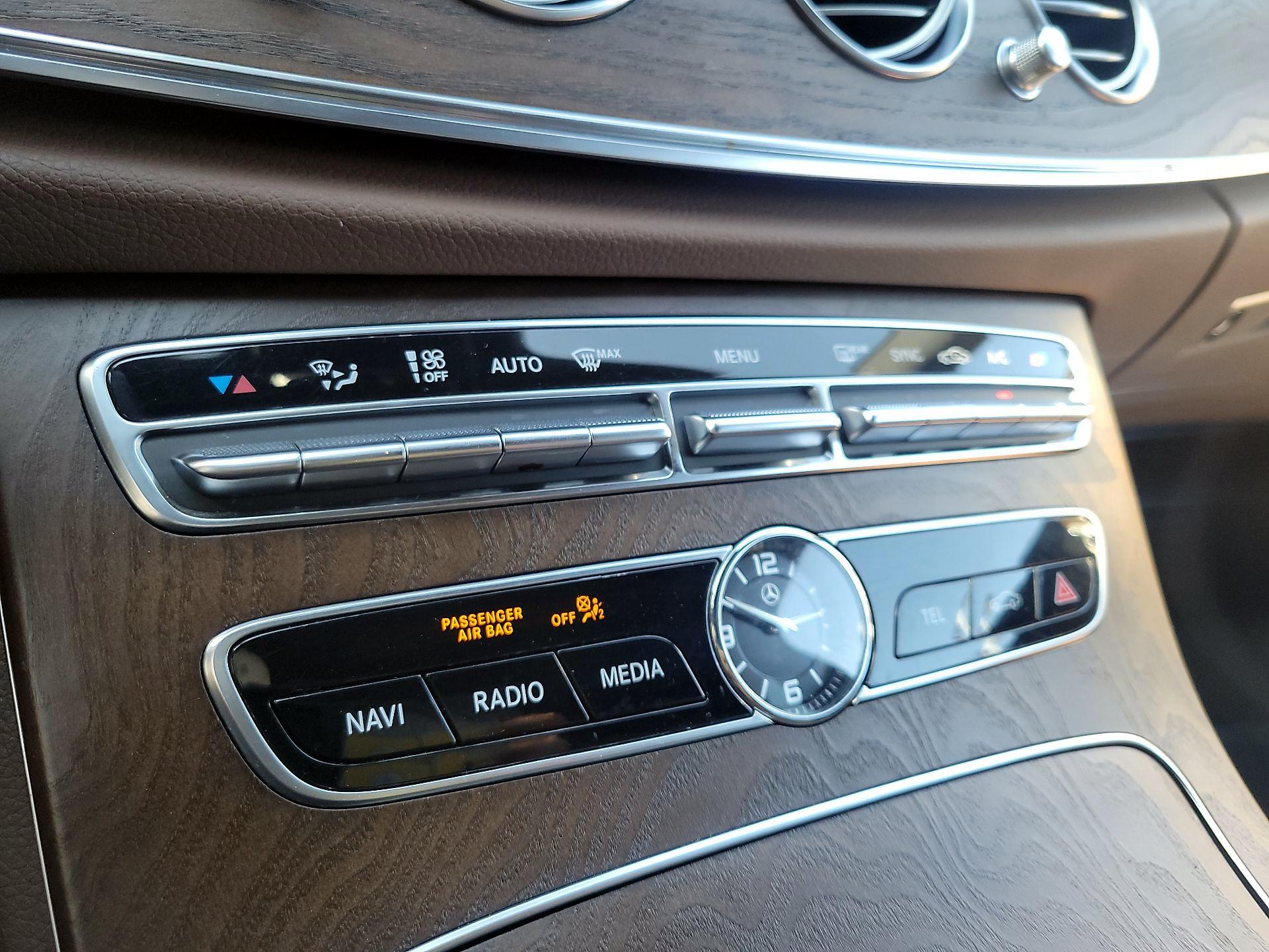 Thumbnail: 2018 Mercedes-Benz E-Class - 17