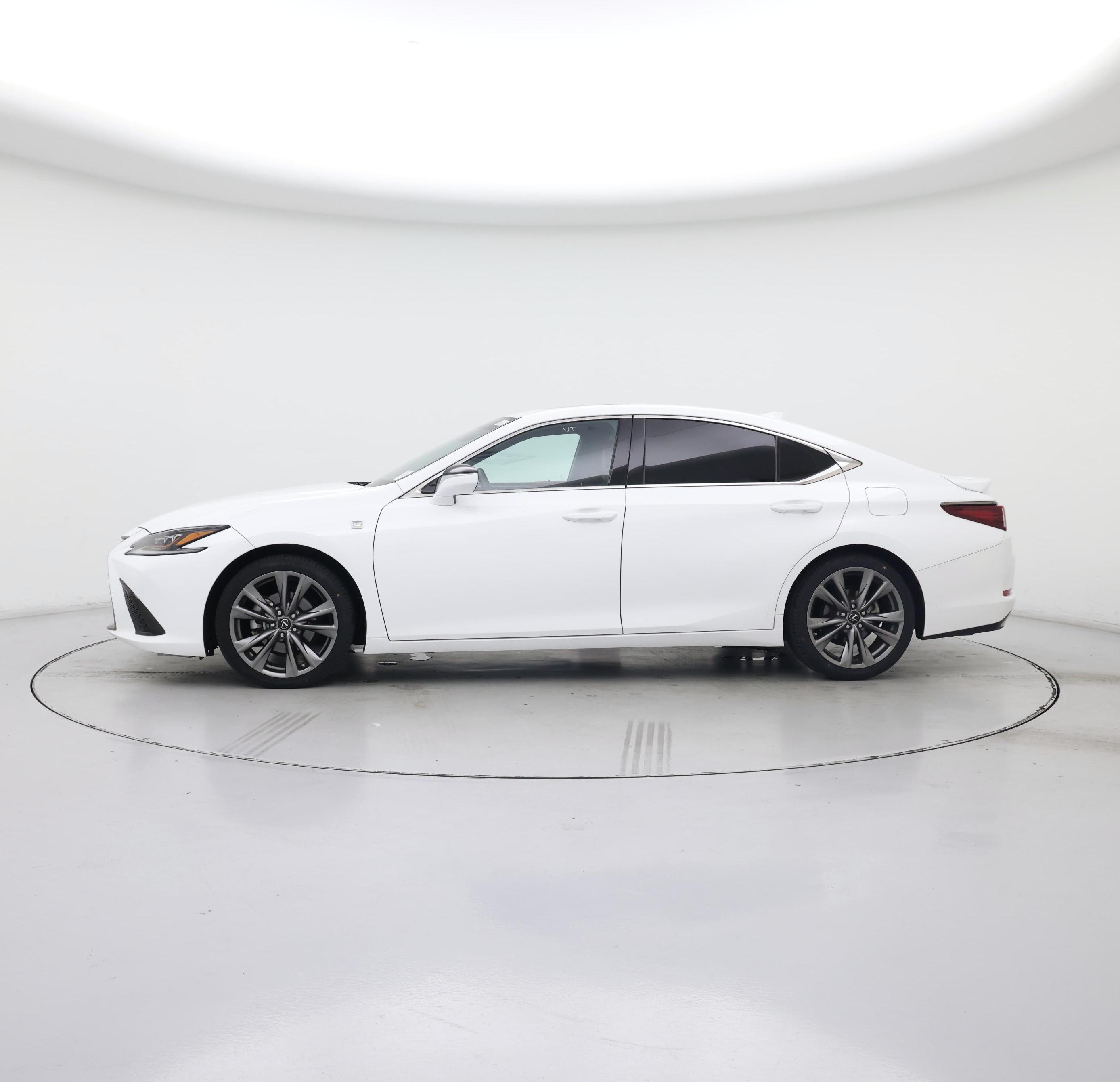 Thumbnail: 2019 Lexus ES - 3