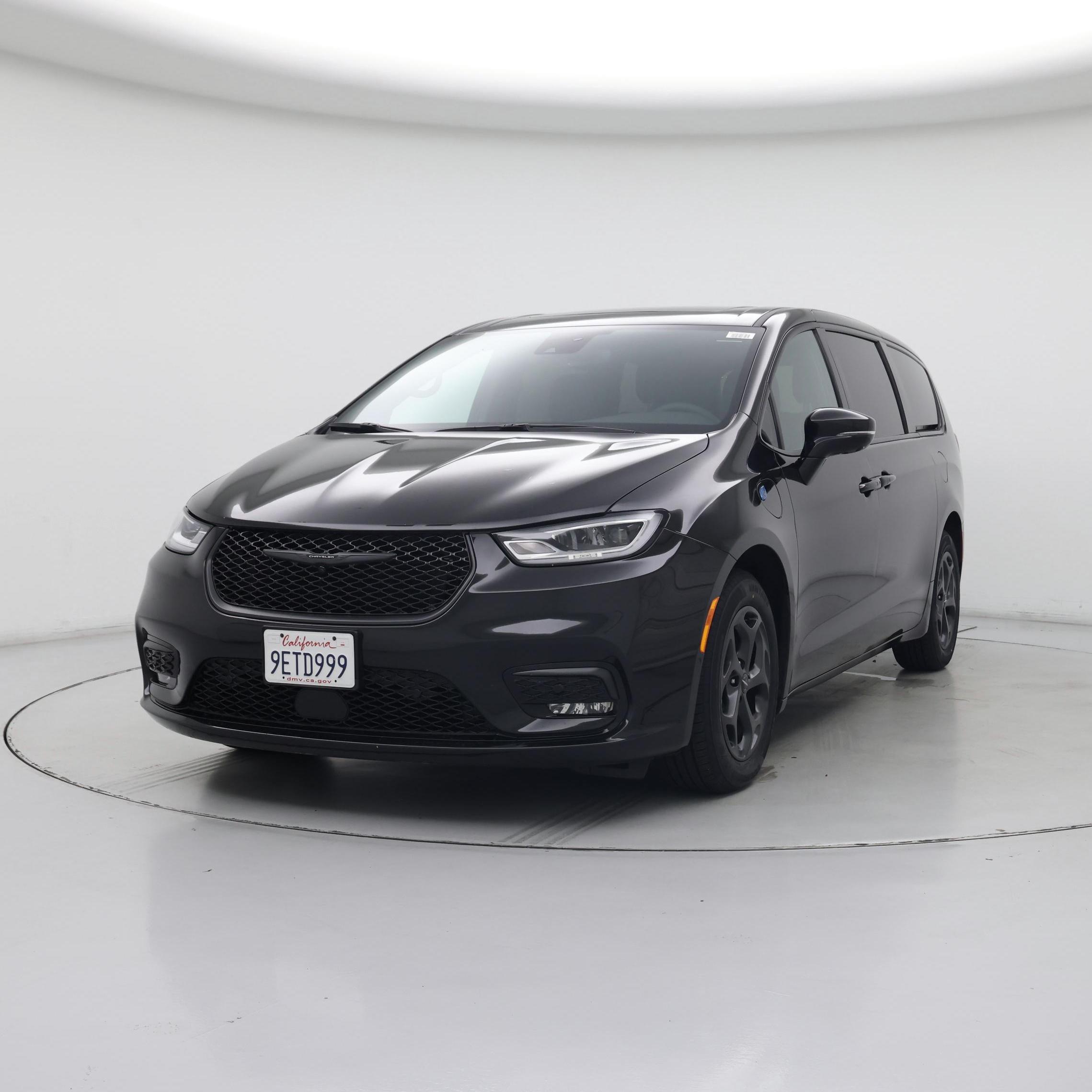 Thumbnail: 2022 Chrysler Pacifica - 4