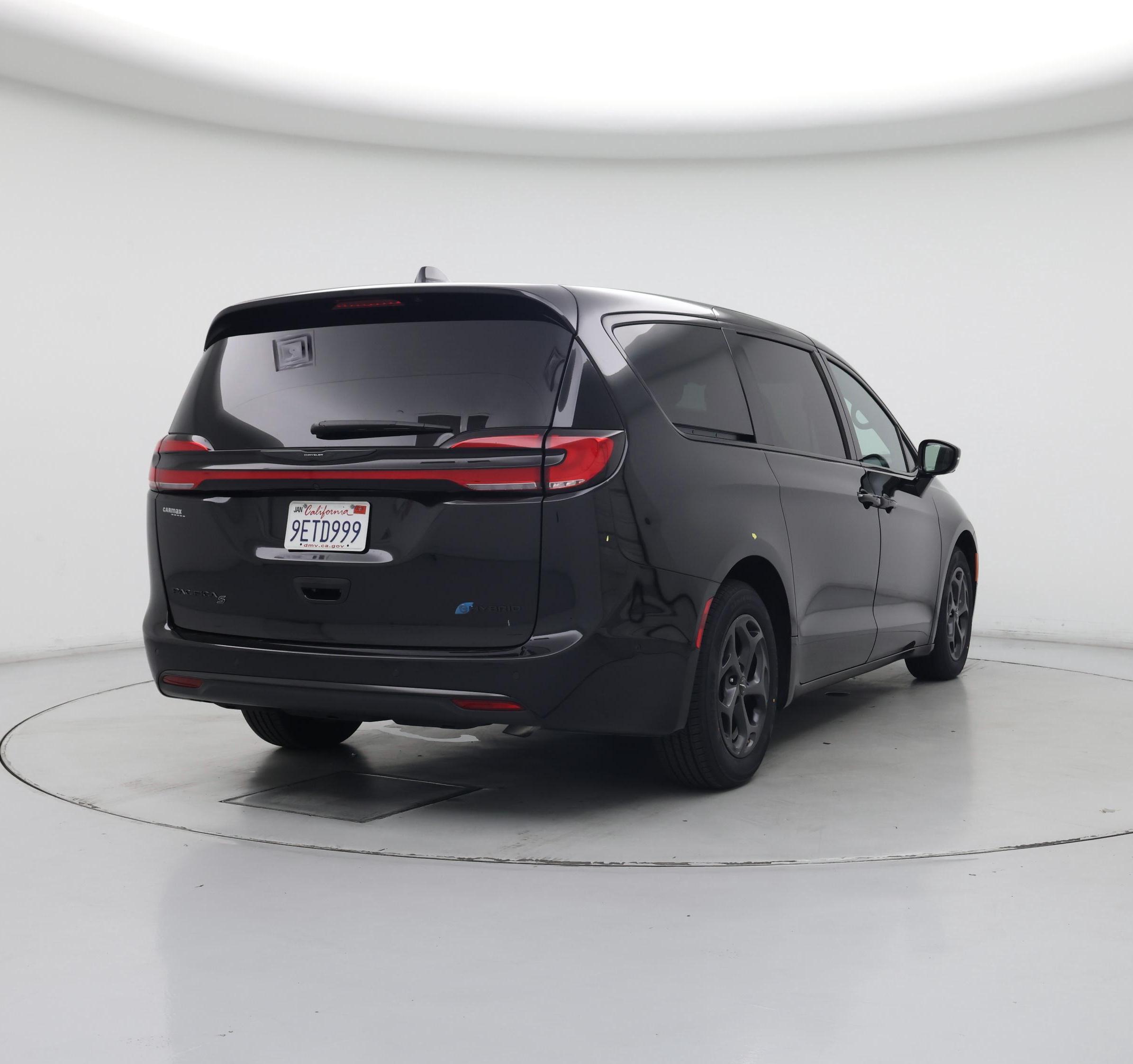Thumbnail: 2022 Chrysler Pacifica - 8