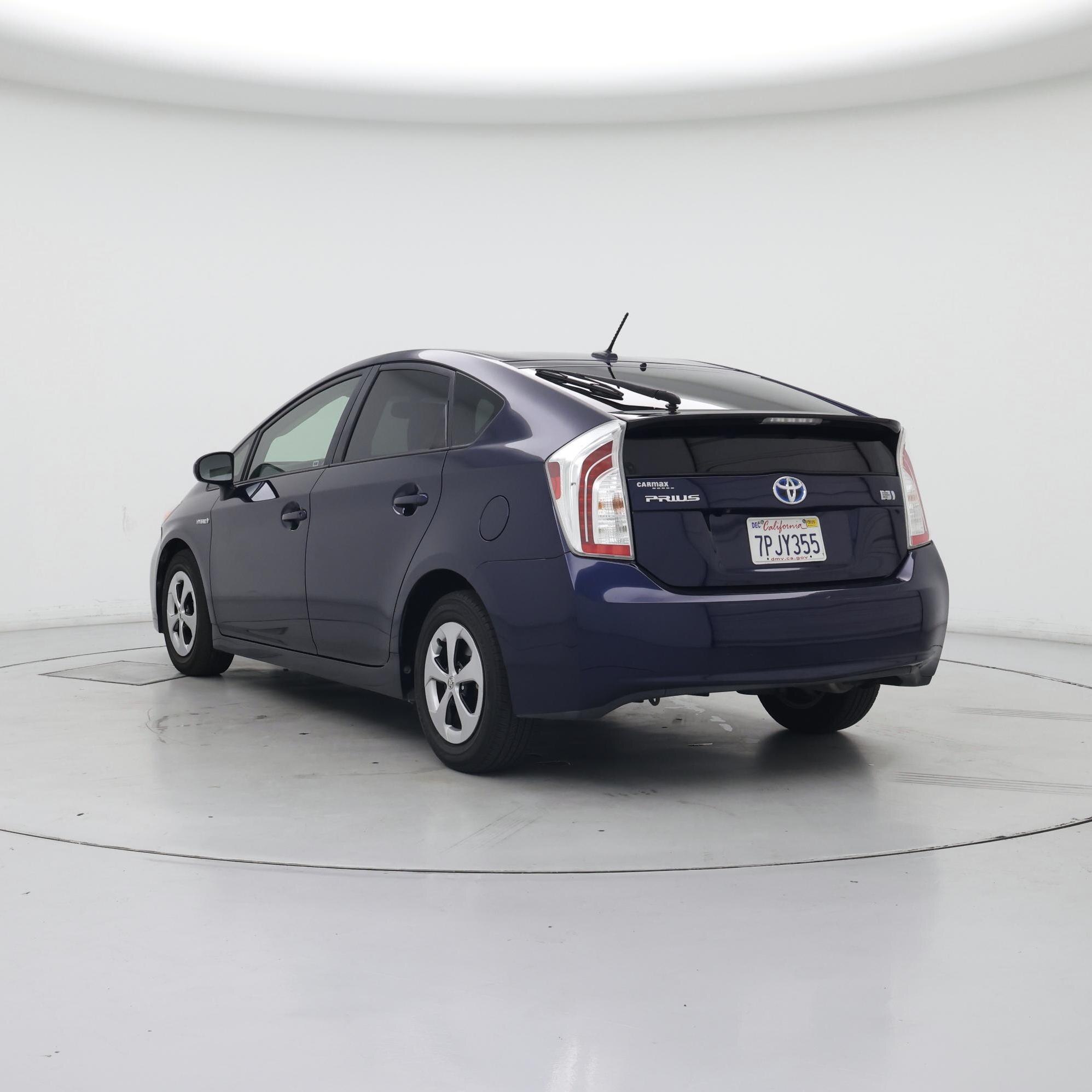 Thumbnail: 2015 Toyota Prius - 2
